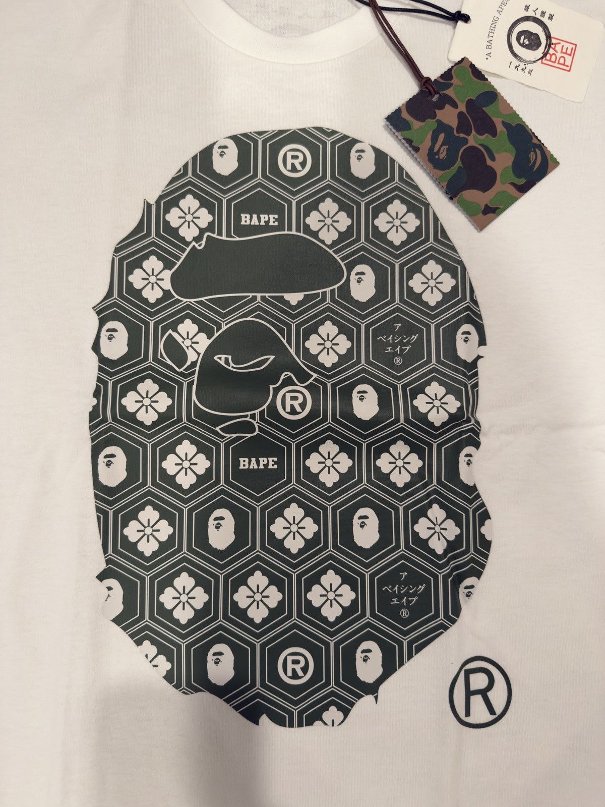 Bape BAPE Japan Exclusive Tee (Harajuku Drop) Size US M / EU 48-50 / 2 - 5 Thumbnail