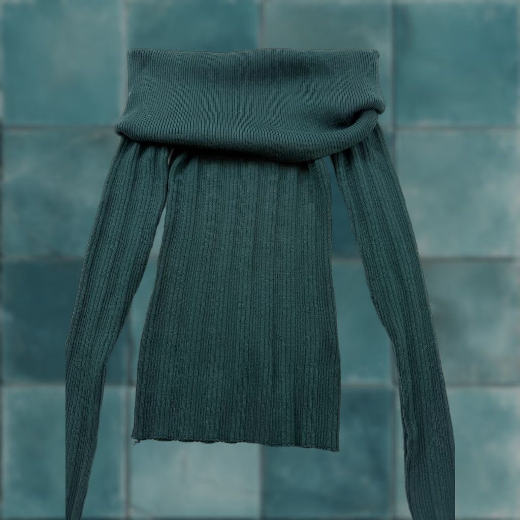 Vintage by & by Sweater Juniors Small Green Off Shoulder Knit Long Sleeve Slim Capable of Stretch Shirt? Size S / US 4 / IT 40 - 1 Thumbnail