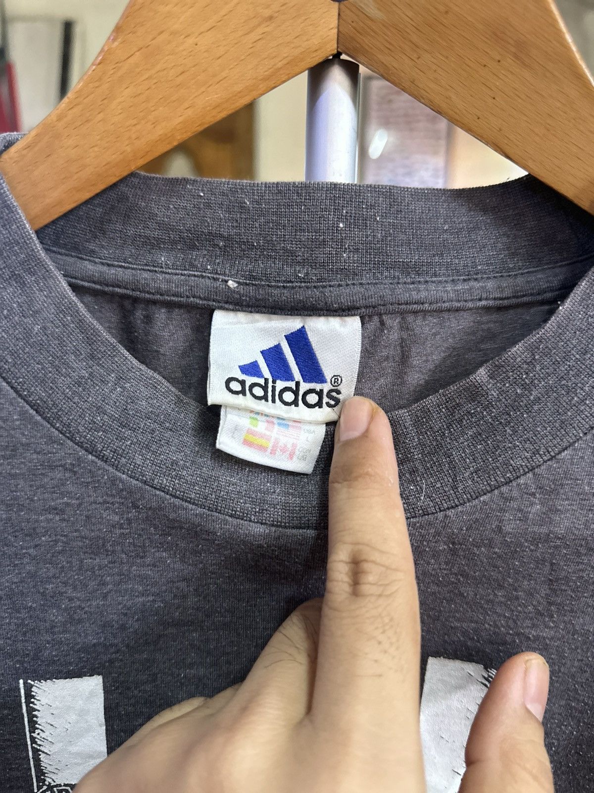 Adidas Vintage adidas handball tshirt Size US L / EU 52-54 / 3 - 3 Thumbnail