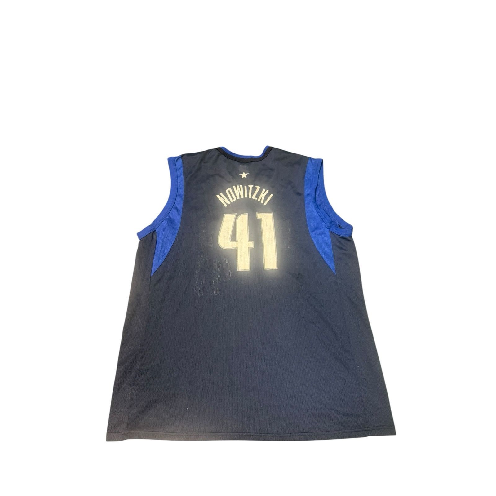 Champion Vintage Dirk Nowitzki Dallas Mavericks Champion Jersey Size US XL / EU 56 / 4 - 2 Thumbnail