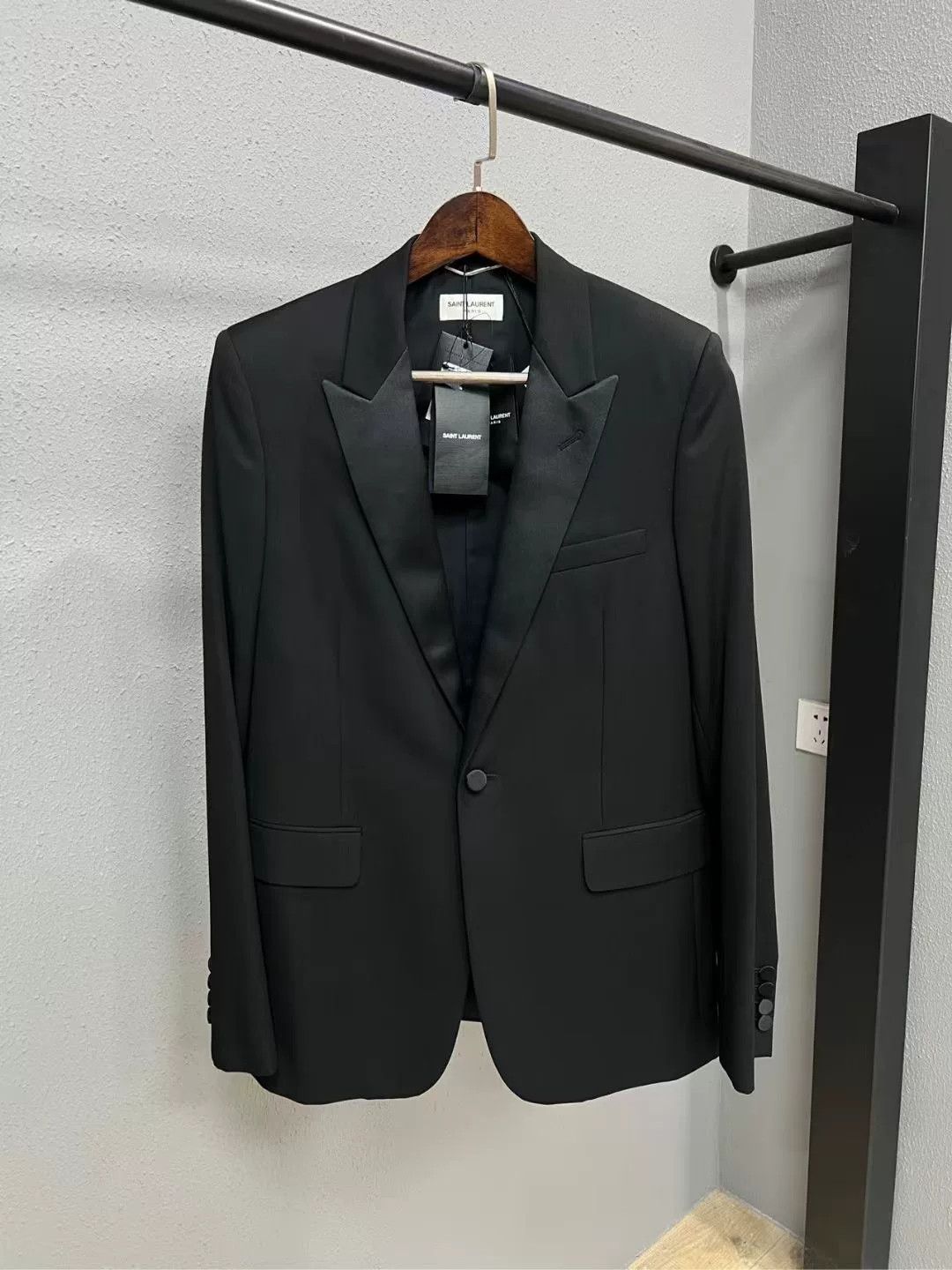 Saint Laurent Paris SLP Satin Shawl Collar Suit Size US M / EU 48-50 / 2 - 1 Thumbnail