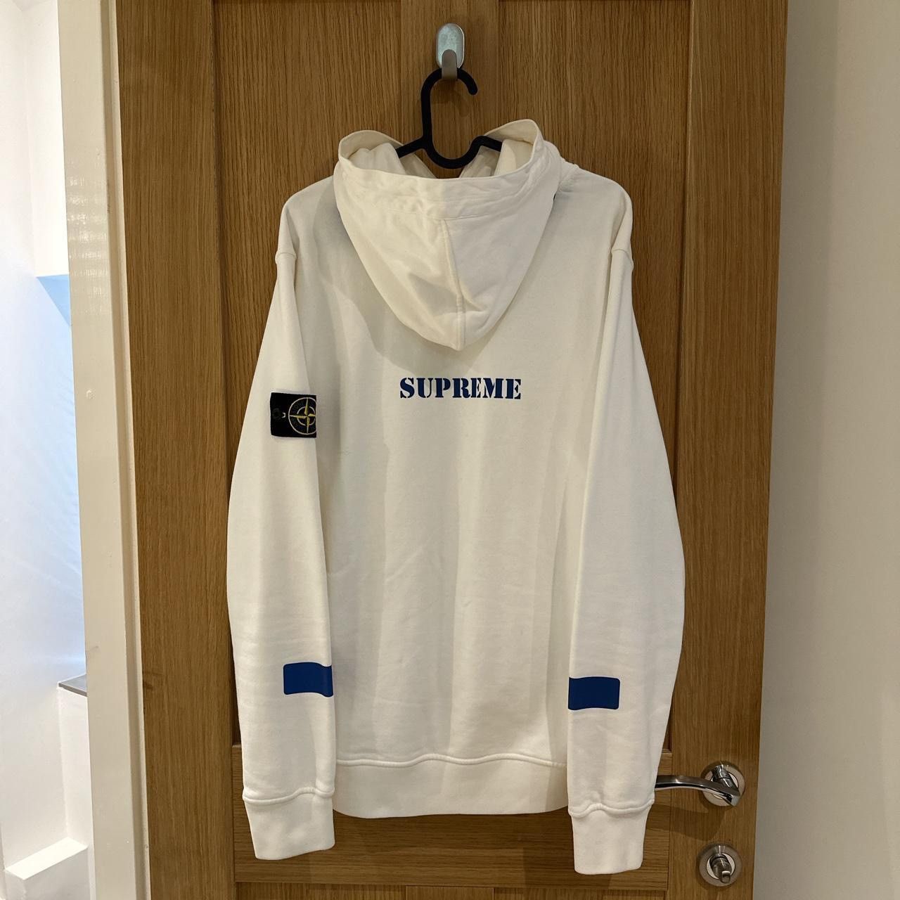 Stone Island × Supreme Supreme X Stone Island Hoodie In White (FW17) Size US M / EU 48-50 / 2 - 2 Thumbnail
