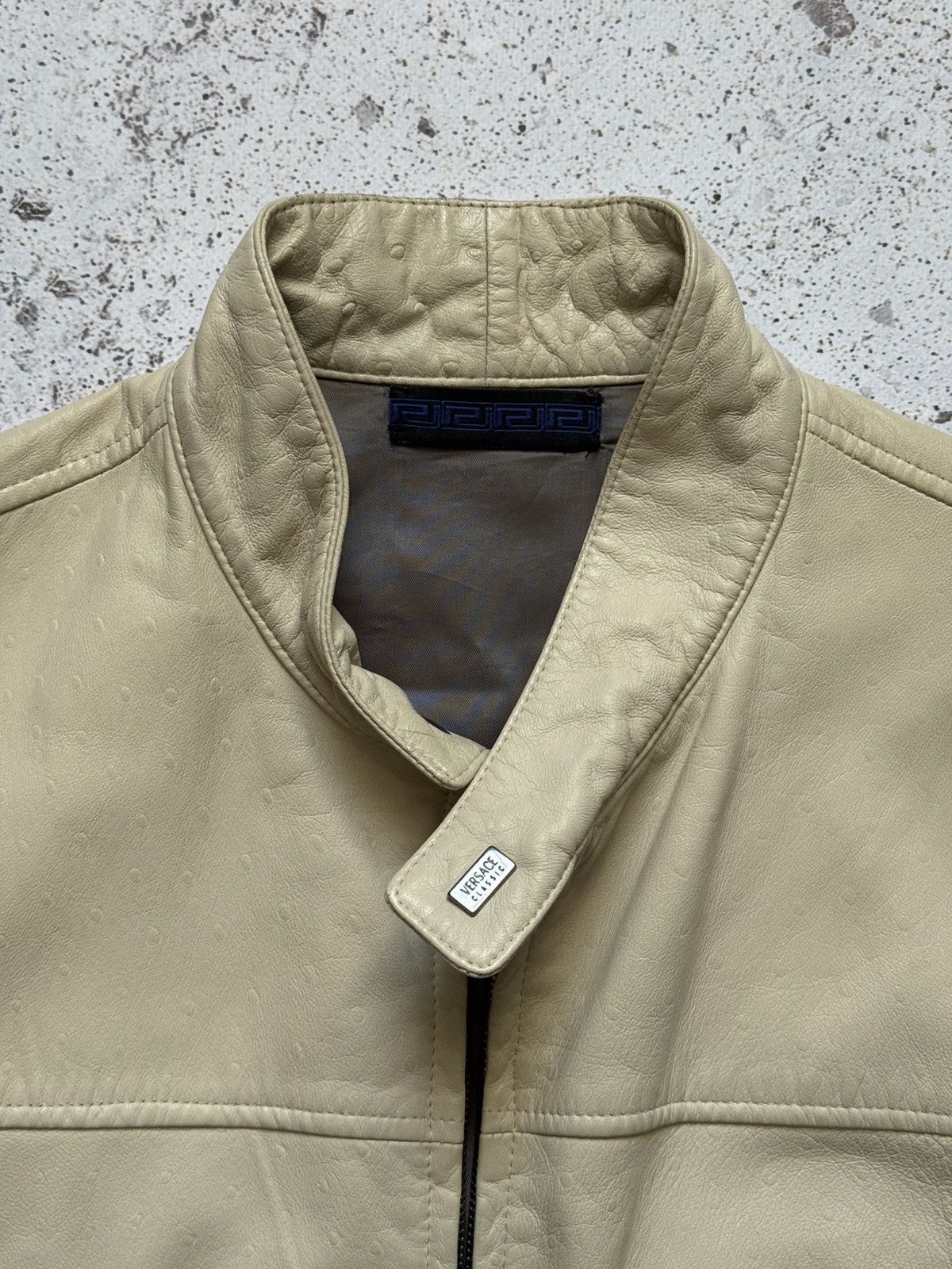Versace Vintage 90s Versace classic v2 ostrich leather jacket Size US M / EU 48-50 / 2 - 11 Thumbnail