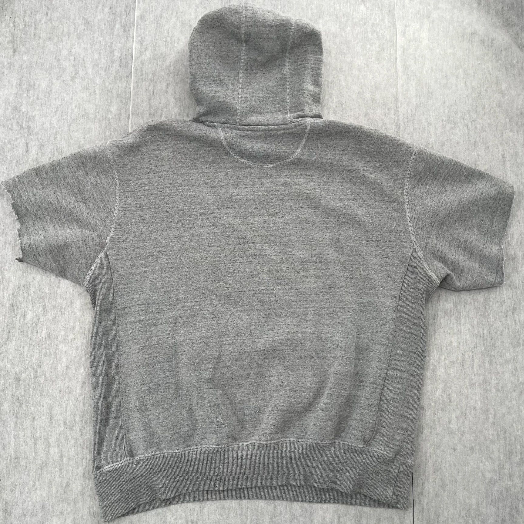Under Armour VINTAGE Under Armour Project Rock Hoodie Pullover Men Large Sleeveless Gray Graphic Logo Athletic Activewear Size US L / EU 52-54 / 3 - 2 Thumbnail