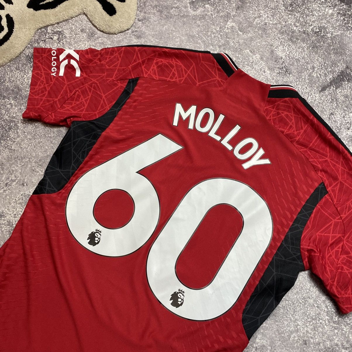 Adidas Men’s Adidas Manchester United 60 Molloy Soccer jersey Size US M / EU 48-50 / 2 - 11 Thumbnail