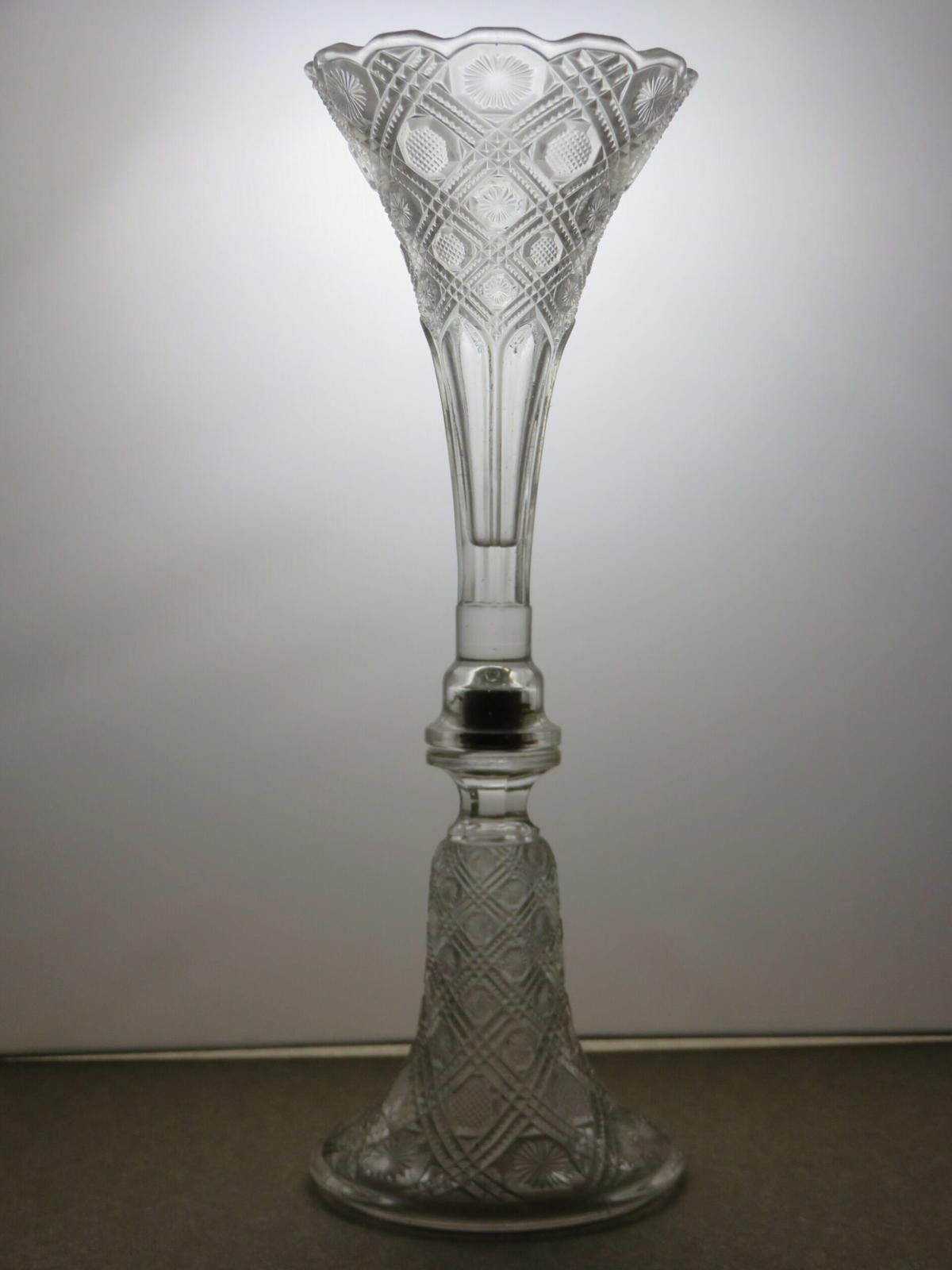 The Unbranded Brand Vintage Pressed Glass Vase 14 1/4" Size ONE SIZE - 3 Thumbnail