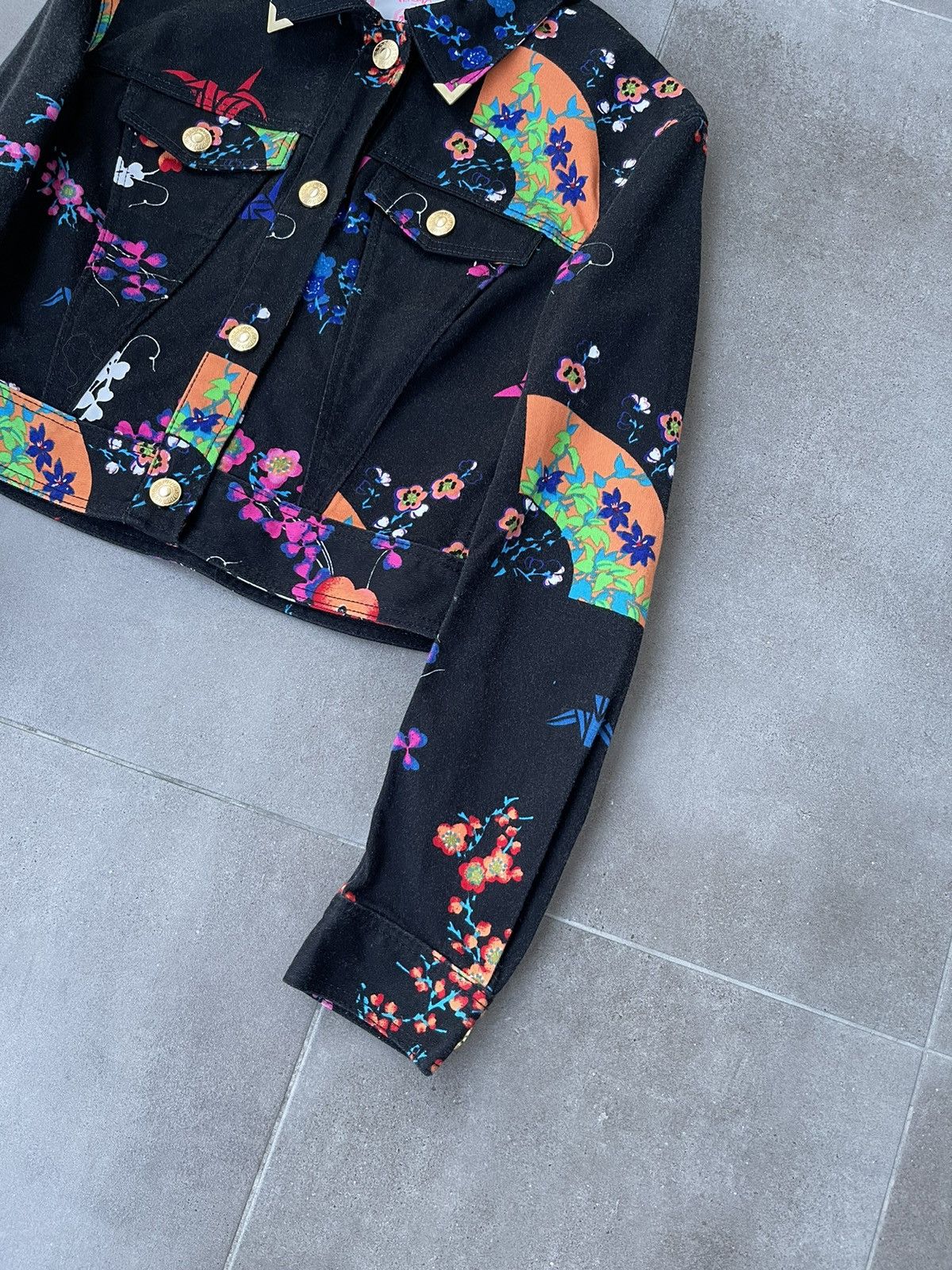 Versace AW11 Versace X H&M Abstract Printed Black Denim Jacket Size XS / US 0-2 / IT 36-38 - 4 Thumbnail