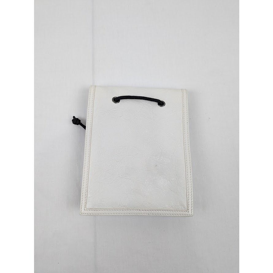Balenciaga o1rshd1 Size: OS / Arena Lamb Dr Explorer Pouch Strap White Size ONE SIZE - 12 Thumbnail