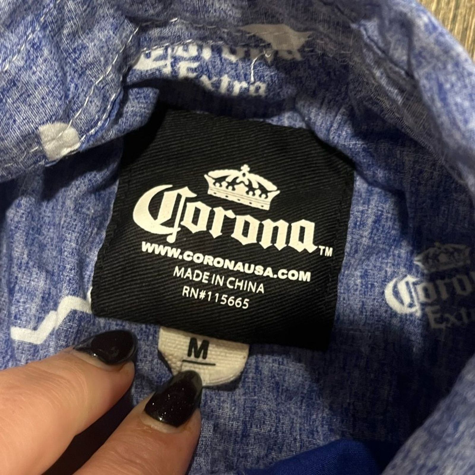 Other Corona Extra All Over Button-Down Shirt Short Sleeve M Size US M / EU 48-50 / 2 - 4 Thumbnail
