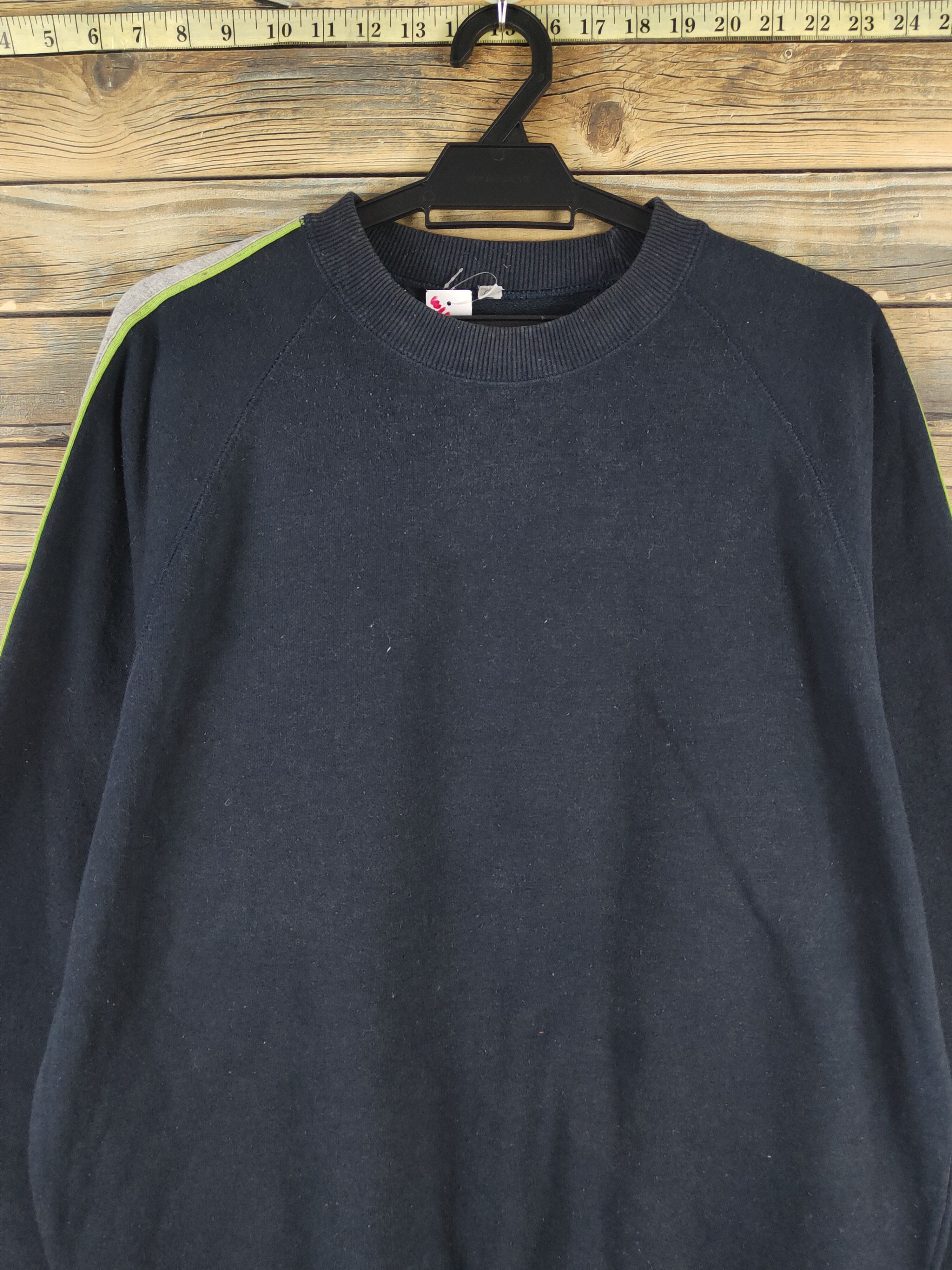 Japanese Brand × Vintage Uniqlo vintage Navy Sweatshirts #W1458 Size US L / EU 52-54 / 3 - 2 Thumbnail