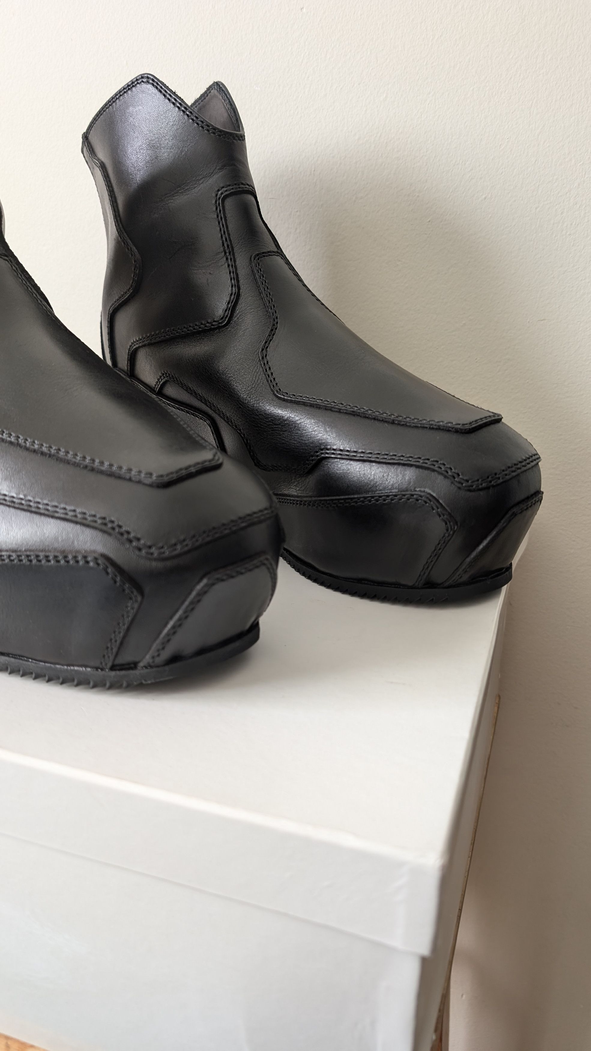 Julius Julius Ergonomics Wedge Prism Boots - 24FW / Size 1 Size US 8.5 / EU 41-42 - 3 Thumbnail