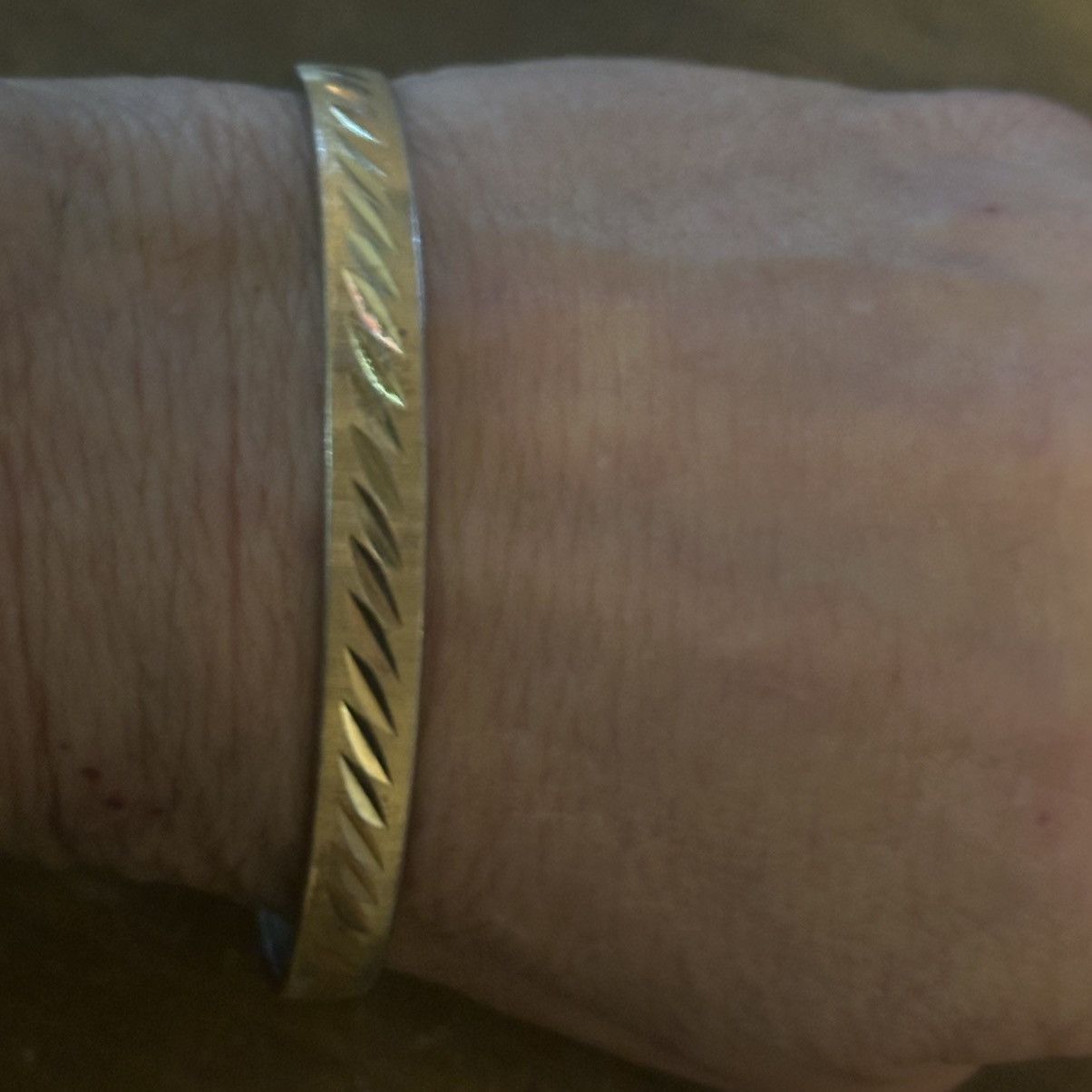 Vintage Vintage gold tone diamond cut bangle bracelet Size ONE SIZE - 3 Thumbnail