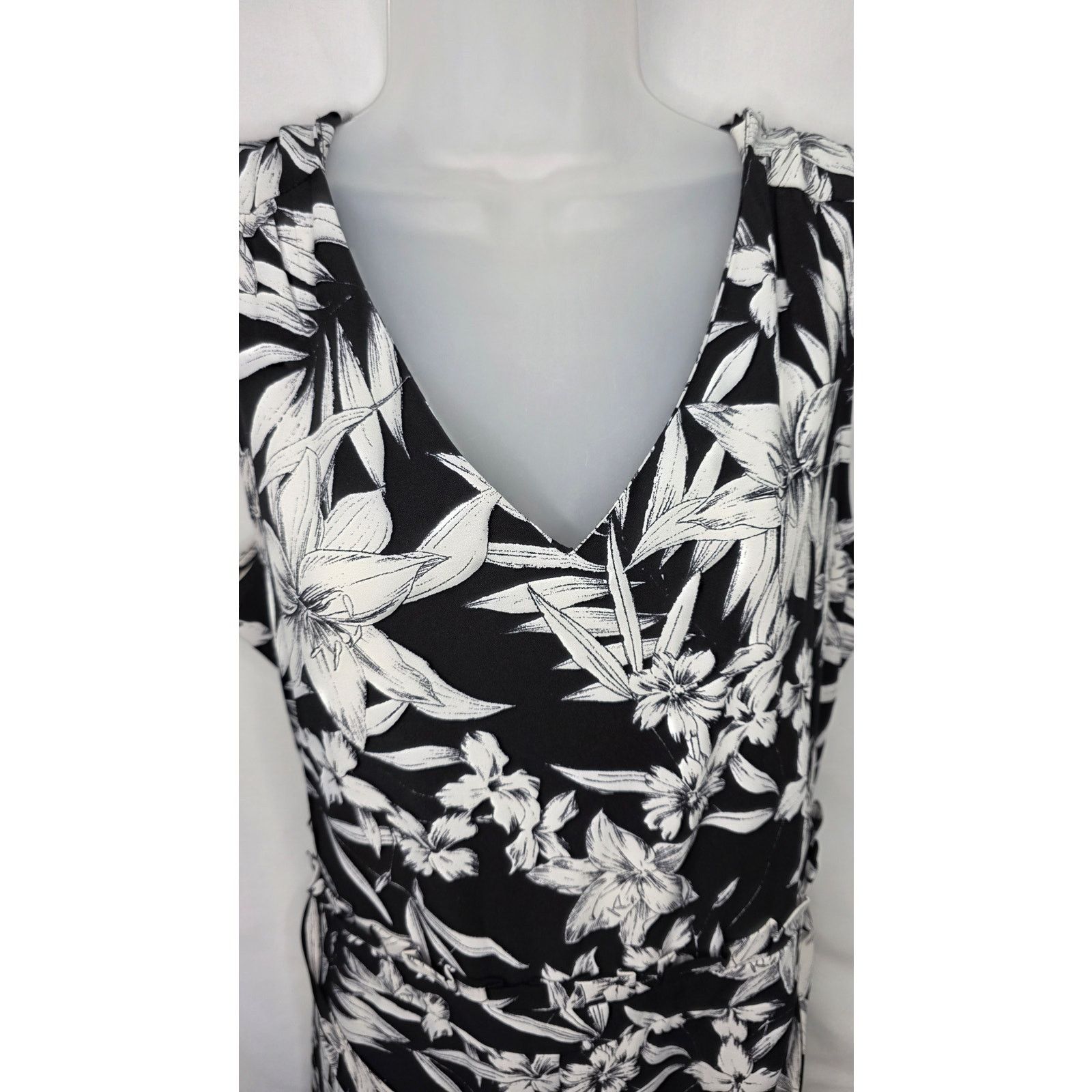 Other ECI Black & White Floral Cropped Wide Leg Pant Jumpsuit Size 28" / US 6 / IT 42 - 4 Thumbnail