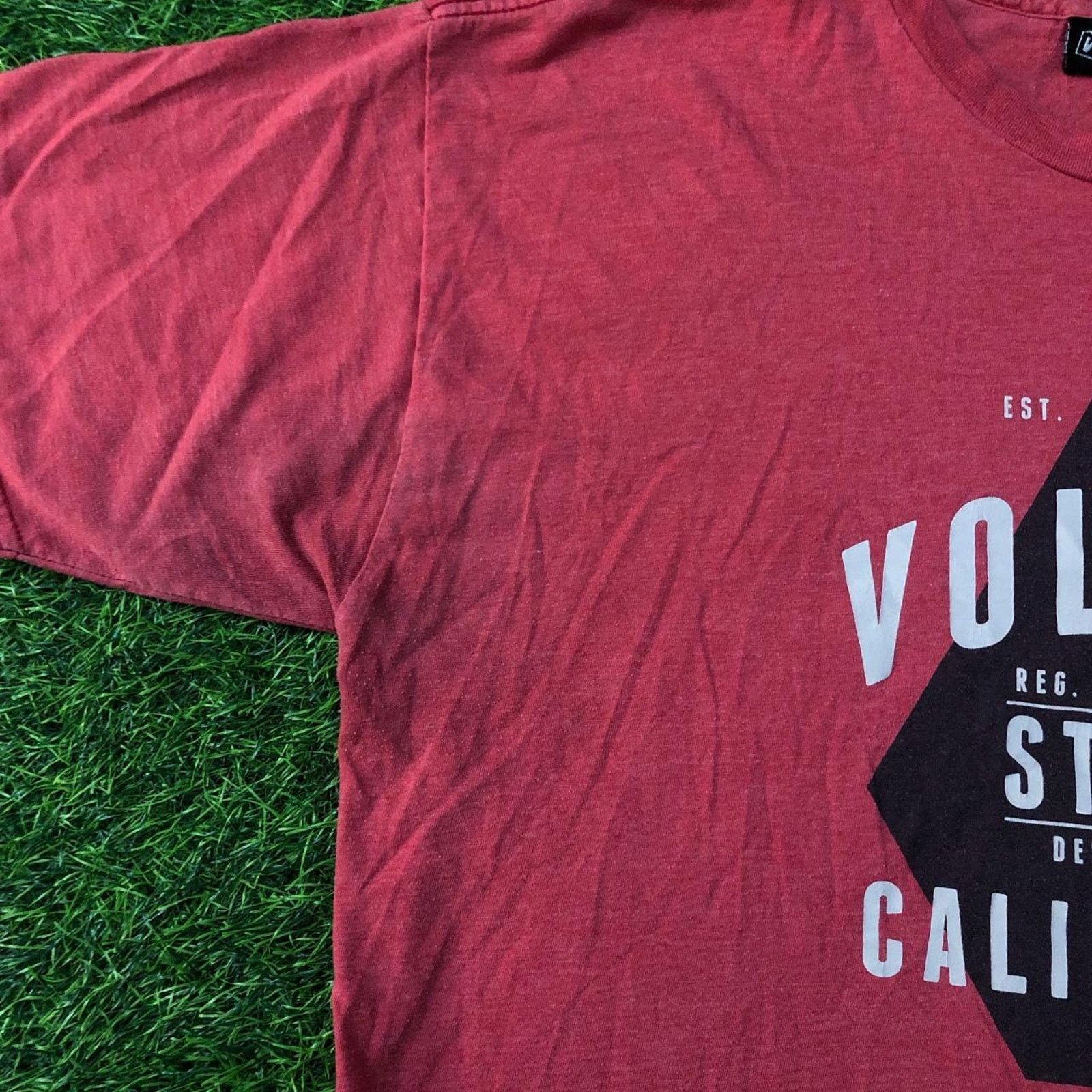 Volcom Red Retro Volcom California Graphic Tee Size US L / EU 52-54 / 3 - 5 Thumbnail