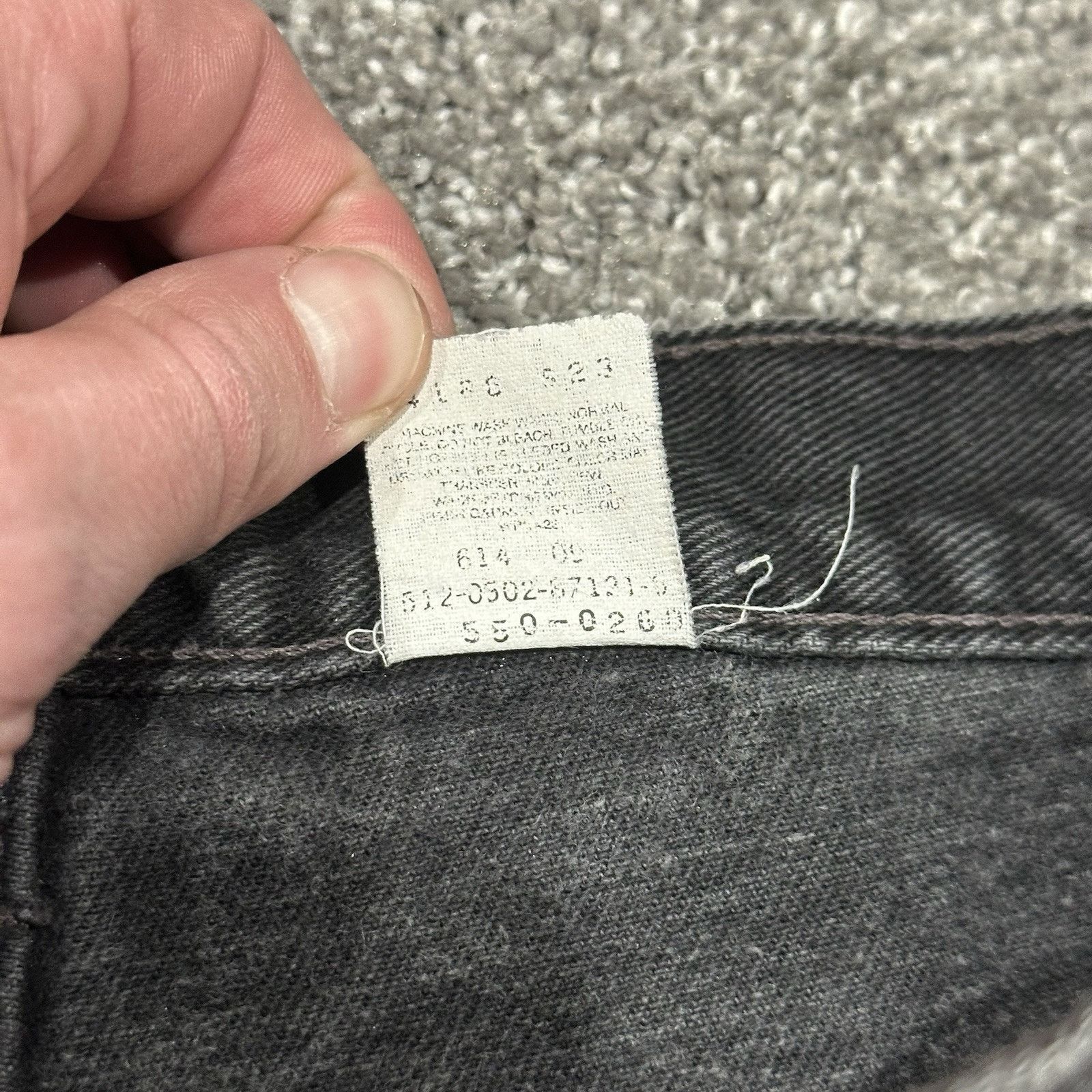 Levi's VTG Levis 550 Jeans Mens 40x30 Black Denim Relaxed Fit Baggy Size US 40 / EU 56 - 6 Thumbnail