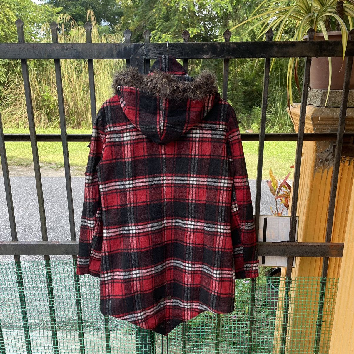 Designer × In The Attic × Japanese Brand 🔥🔥🇯🇵In The Attic Red Tartan Hooded Sherpa Duffel Wool Jacket Size US M / EU 48-50 / 2 - 2 Thumbnail
