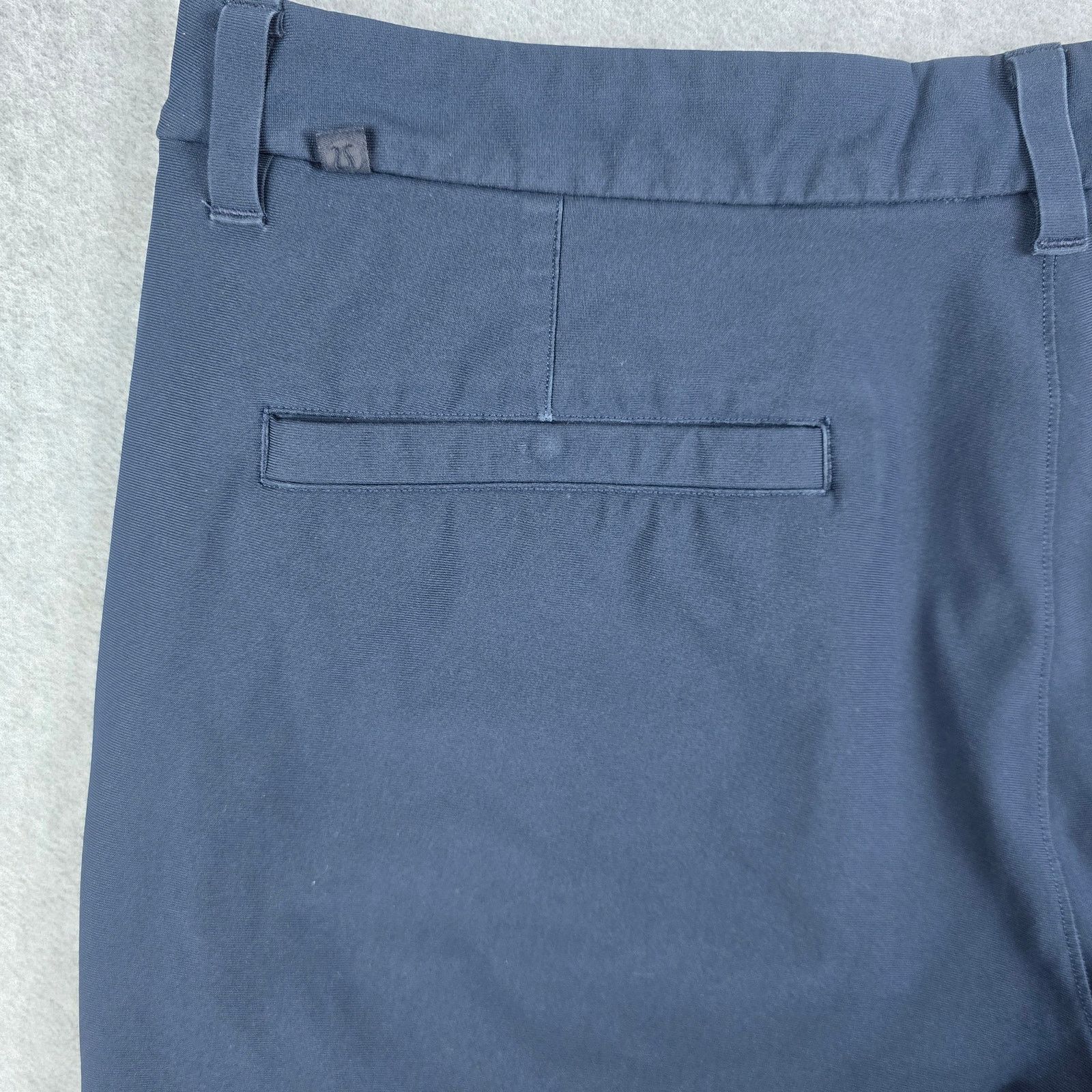 Lululemon Lululemon 36 Navy Commission Short Relaxed Warpstreme M7A83S Size US 36 / EU 52 - 10 Thumbnail