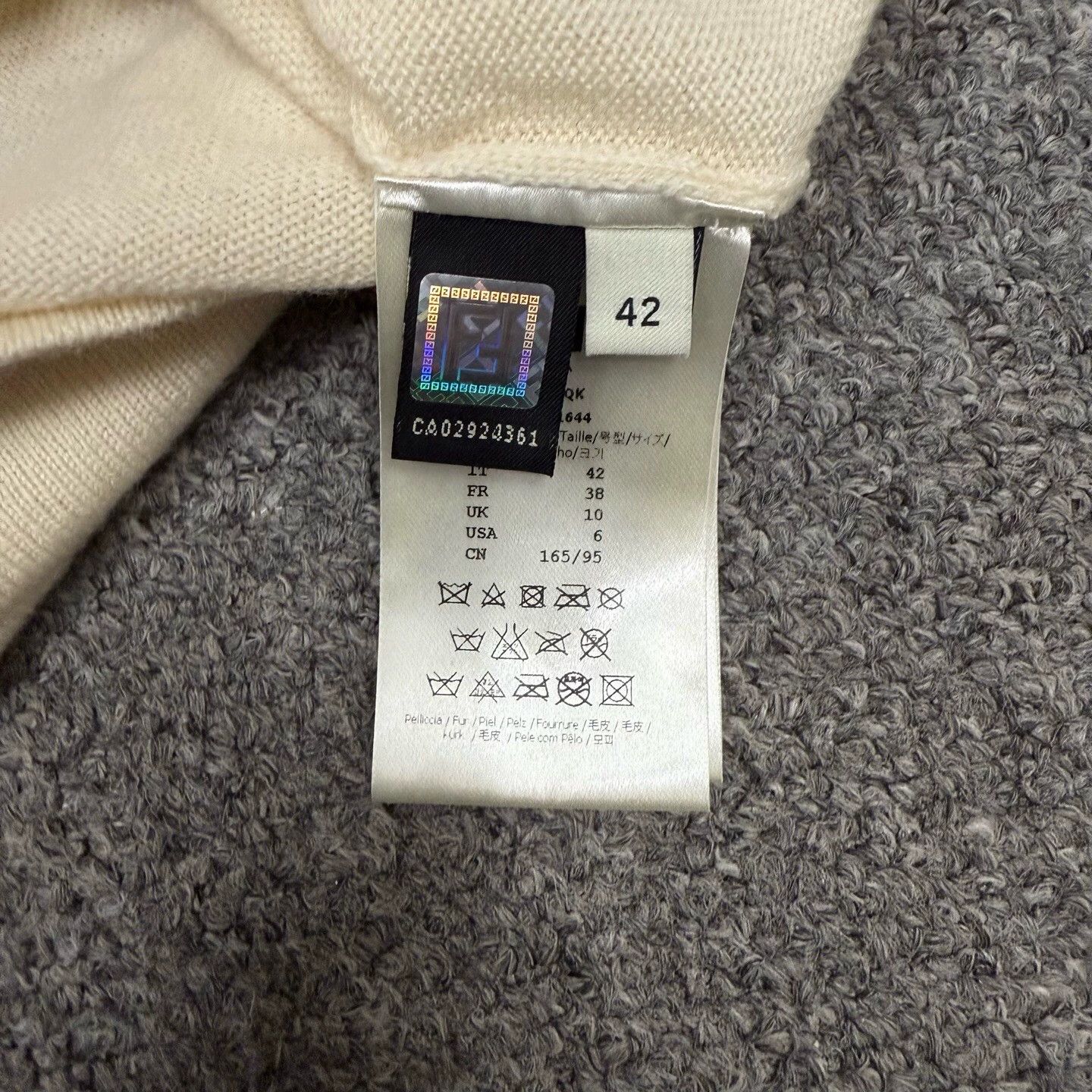 Fendi Fendi Wool Sweater - Size 42 - 99% New Size M / US 6-8 / IT 42-44 - 4 Thumbnail