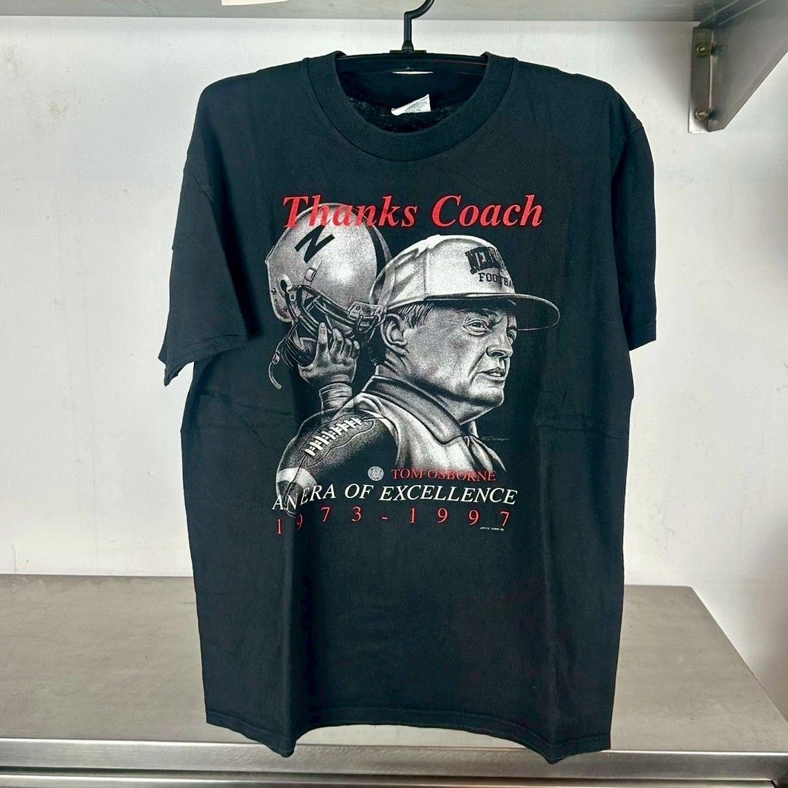 Vintage 1997 Nebreska Huskers Thanks Coach Tom Osborne NCAA T-Shirt Size US L / EU 52-54 / 3 - 1 Thumbnail