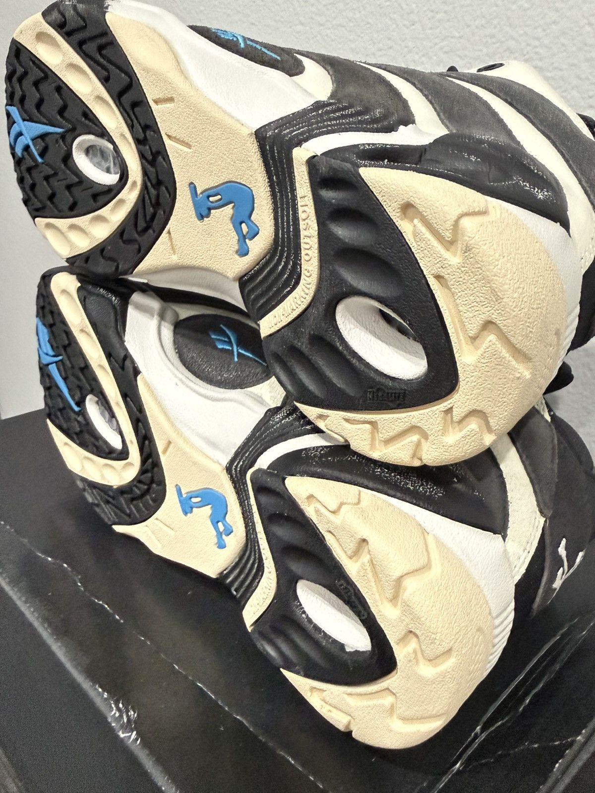 Reebok OG Reebok Shaqnosis Retro 2025 Size US 10 / EU 43 - 9 Thumbnail