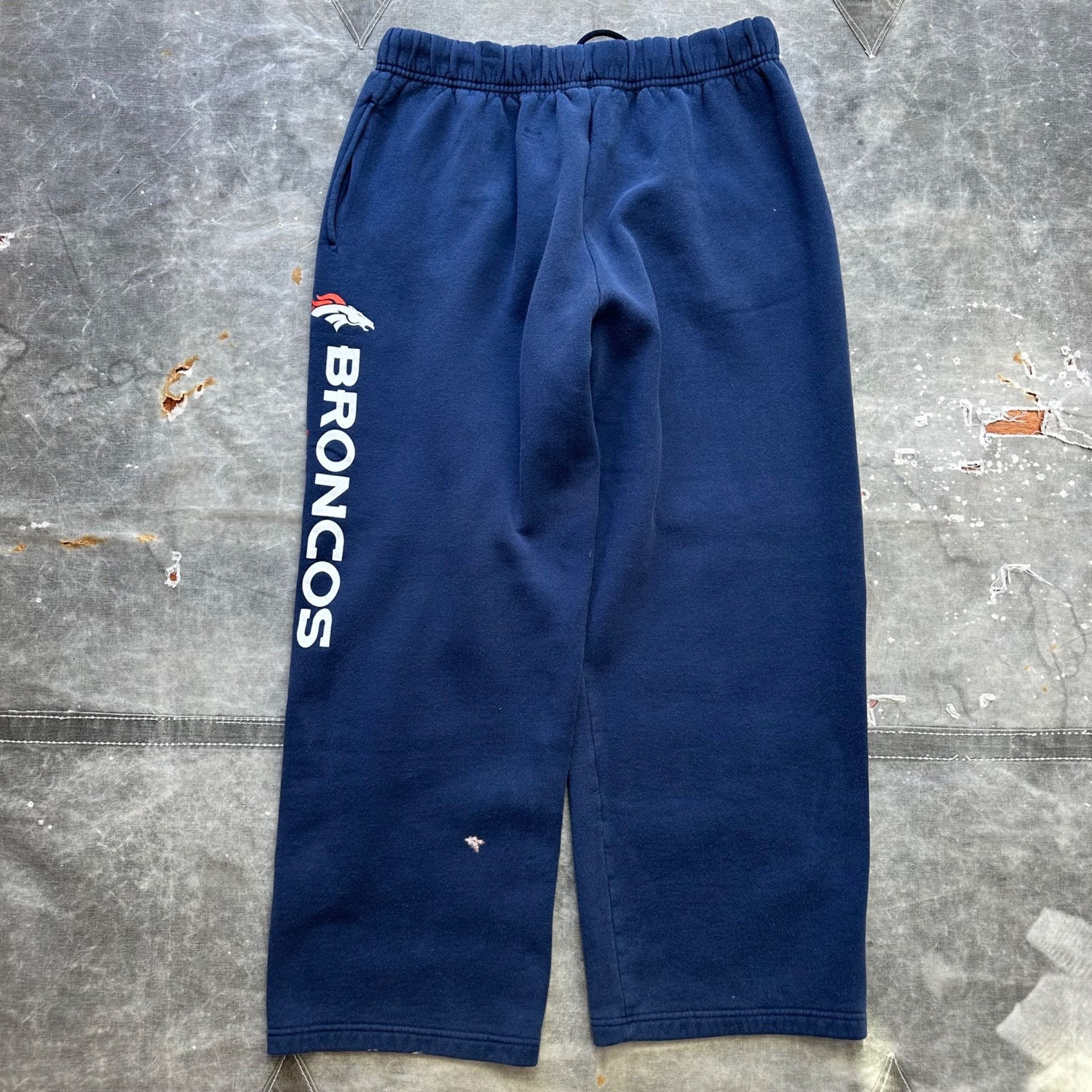 Vintage Vintage Majestic Denver Broncos Baggy Sweatpants Size US 34 / EU 50 - 4 Thumbnail