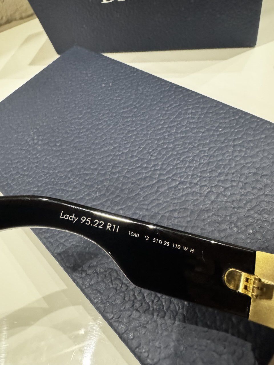 Dior Christian Dior "Lady" Black Oval Cat Eye Shield Sunglasses Size ONE SIZE - 6 Thumbnail
