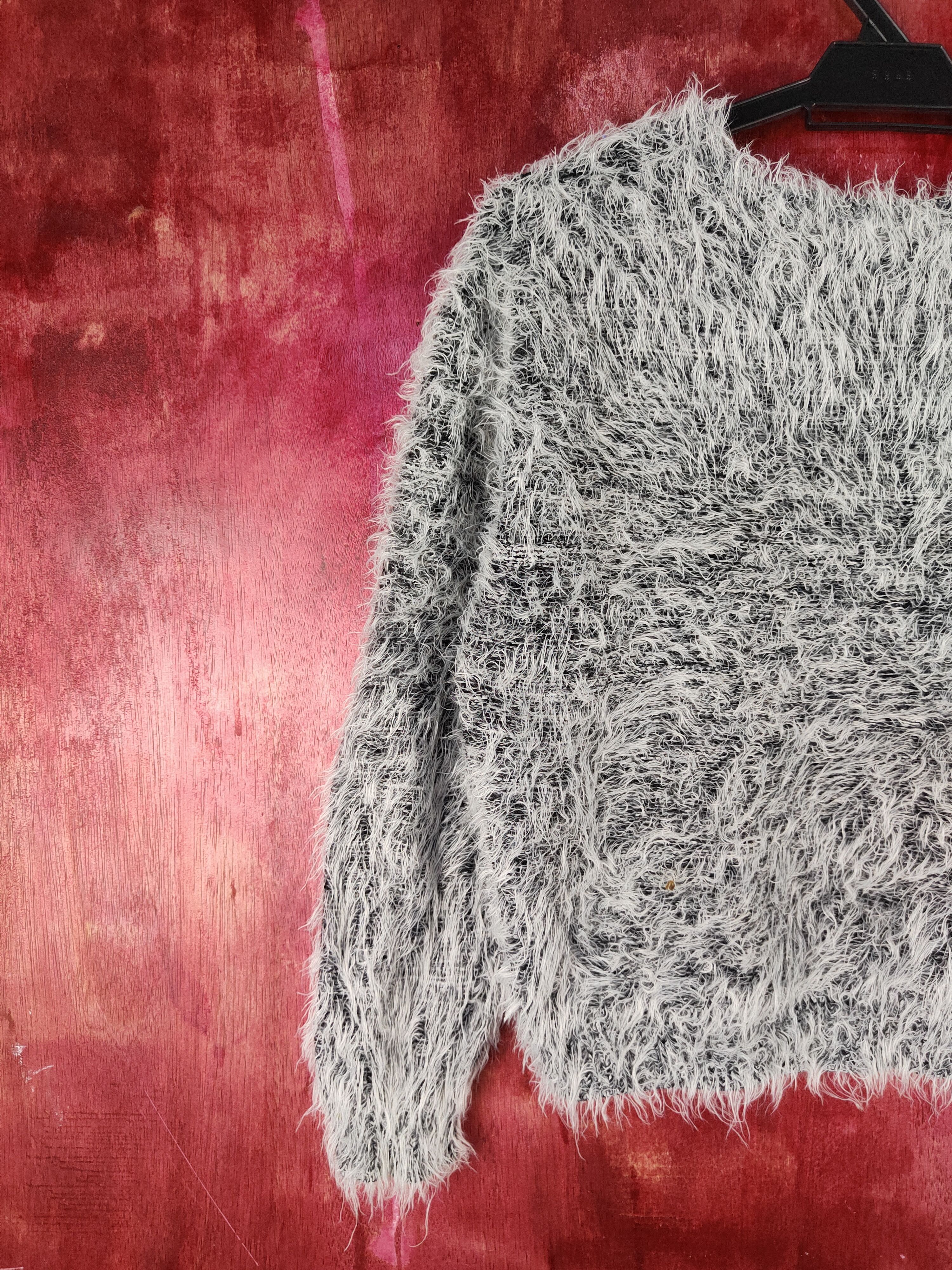 Japanese Brand H&M White Navy Shag Shaggy Fur Mohair Knitwear #S2106 Size S / US 4 / IT 40 - 8 Thumbnail