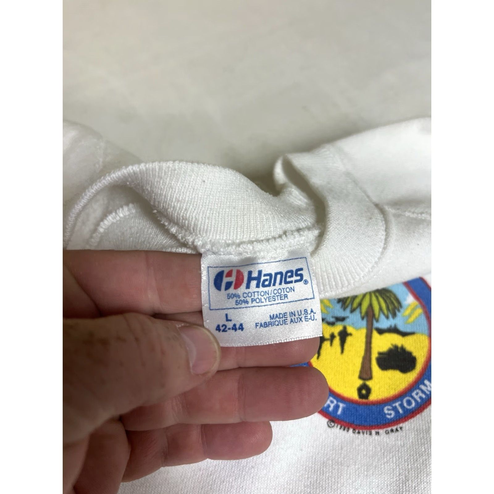 Hanes VINTAGE Hanes Sweatshirt Mens Large White Crewneck Operation Desert Storm 90's Size US L / EU 52-54 / 3 - 4 Thumbnail
