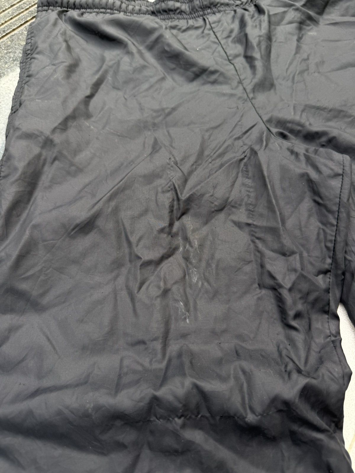 Nike 90’s NIKE RARE SWOOSH LOGO Y2K RETRO ZIP NYLON TRACK PANTS Size US 32 / EU 48 - 4 Thumbnail