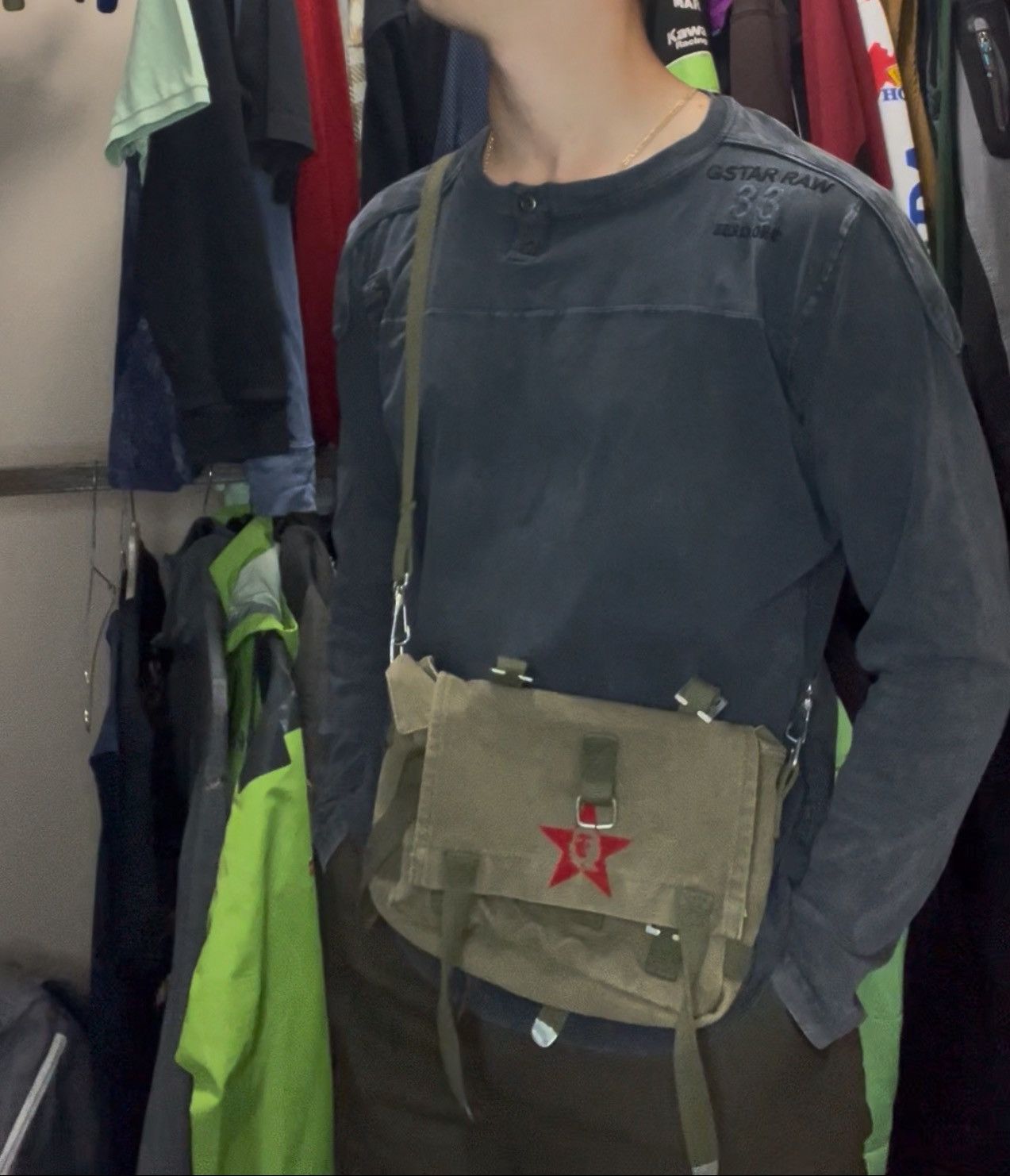 Other Vintage shoulder bag military style y2k patched distressed Size ONE SIZE - 1 Thumbnail