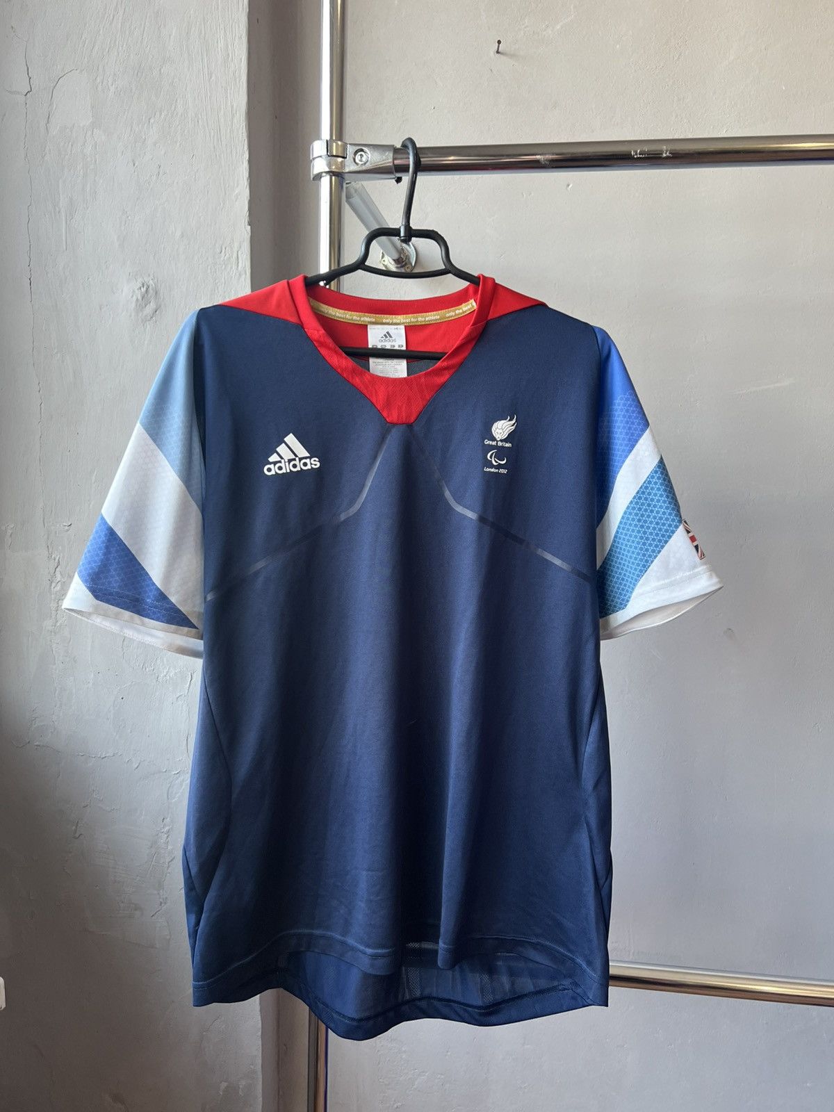 Adidas 2012 LONDON OLYMPIC GAMES GREAT BRITAIN TRAININGJERSEY SHIRT Size US L / EU 52-54 / 3 - 2 Thumbnail