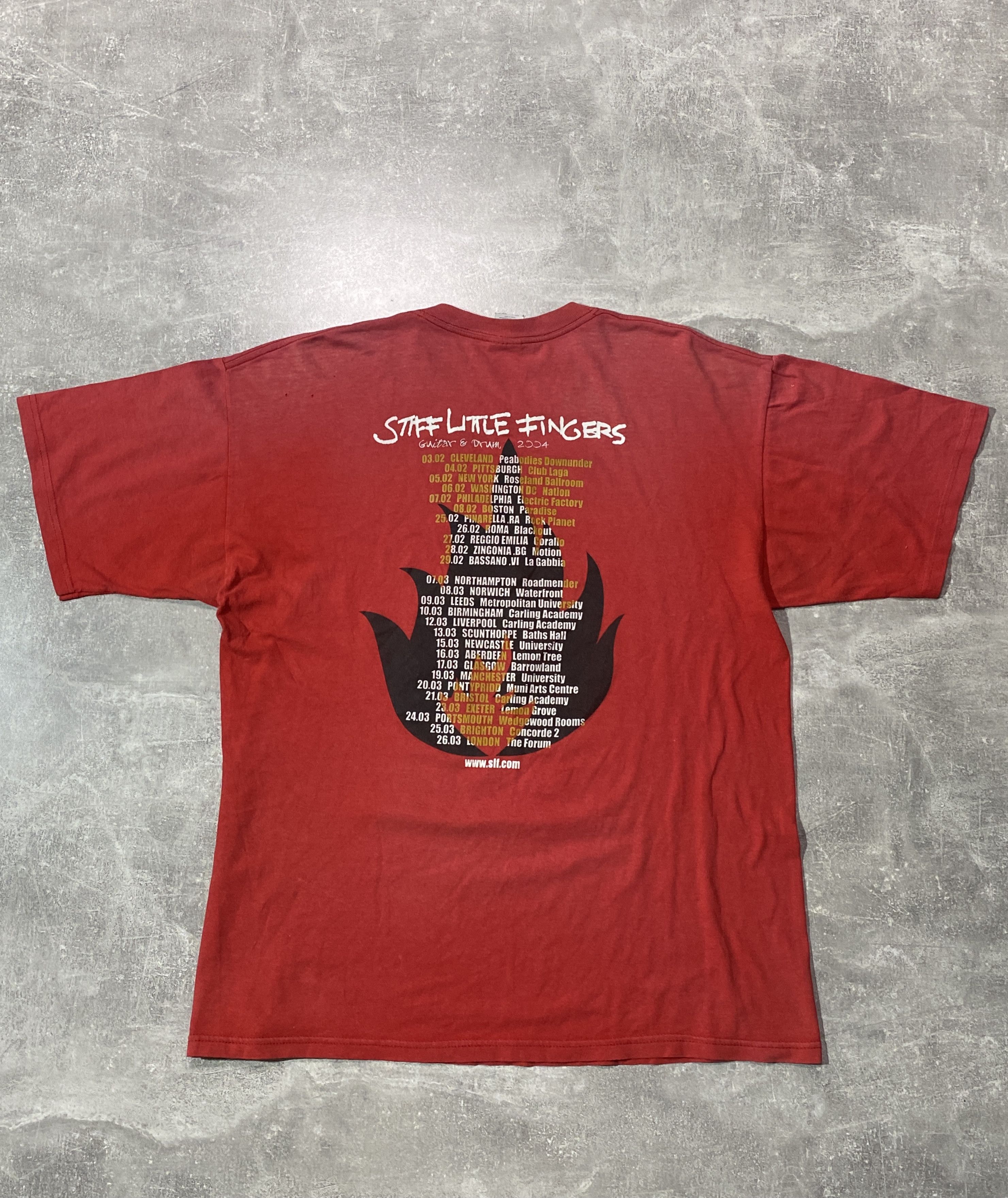Vintage Vintage 2004 Stiff Litlle Fingers Tour T-Shirt Size US XL / EU 56 / 4 - 7 Thumbnail