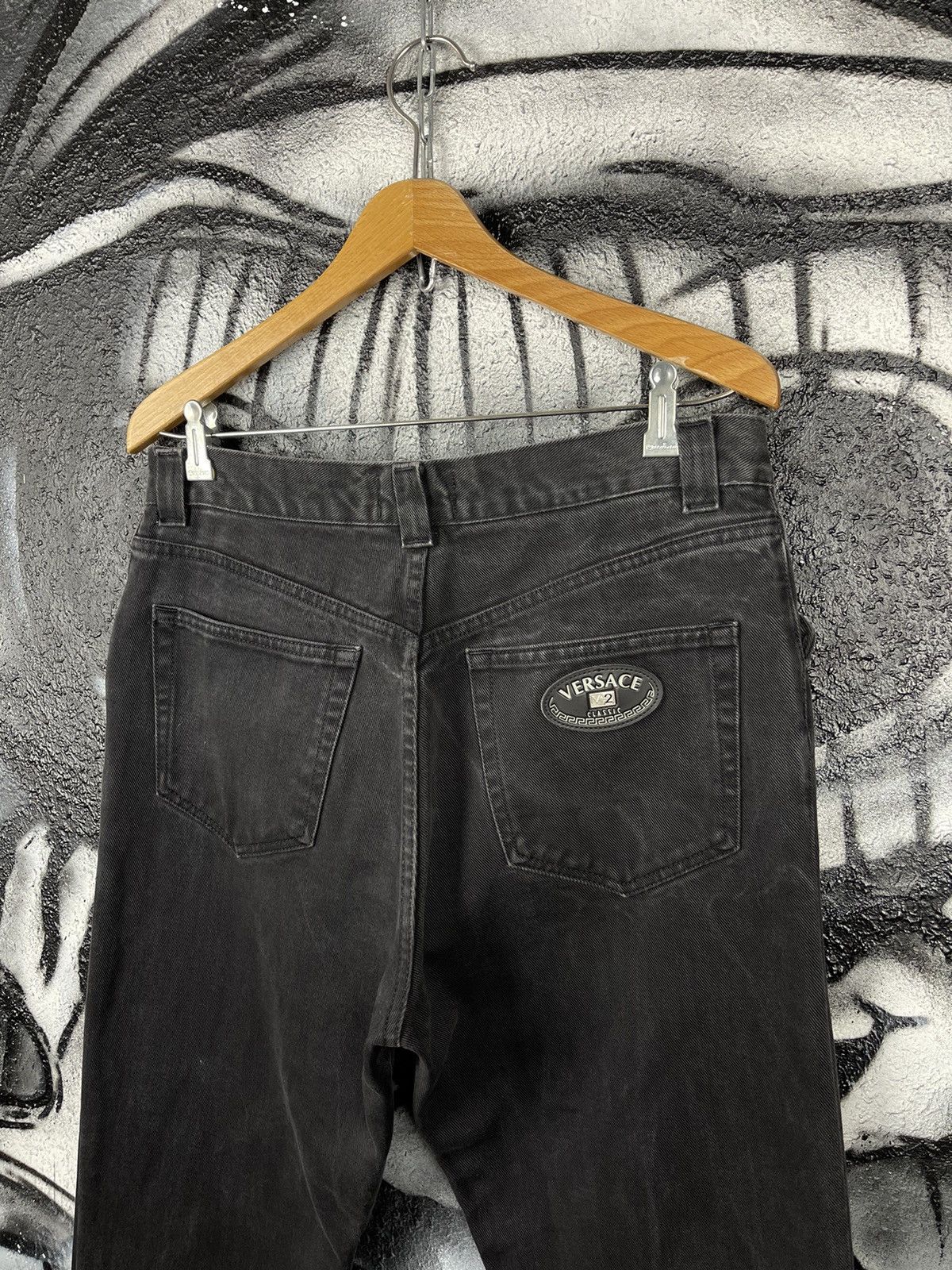 Versace Versace Classic V2 Vintage Washed Black Denim Jeans Men’s Size W33 Size US 33 - 11 Thumbnail