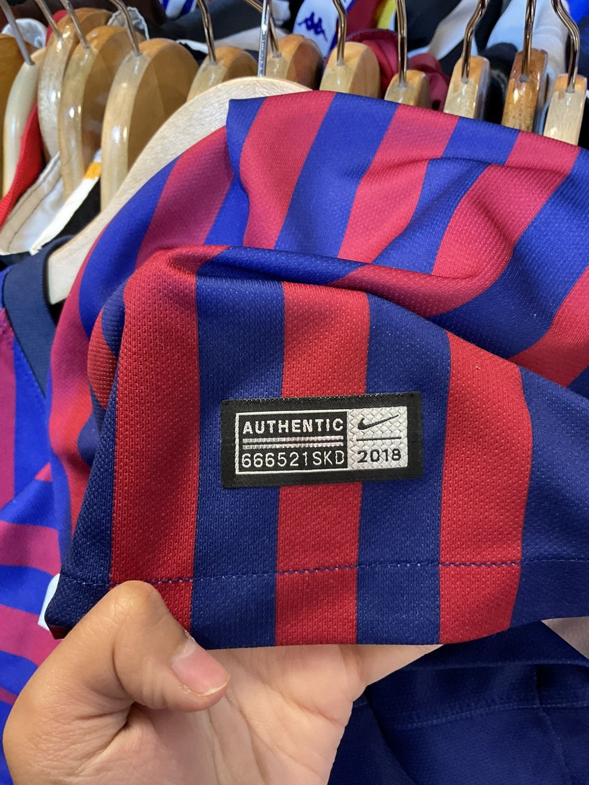 Nike 2018-2019 FC Barcelona Long Sleeves Home Kit MESSI 10 Size US M / EU 48-50 / 2 - 5 Thumbnail