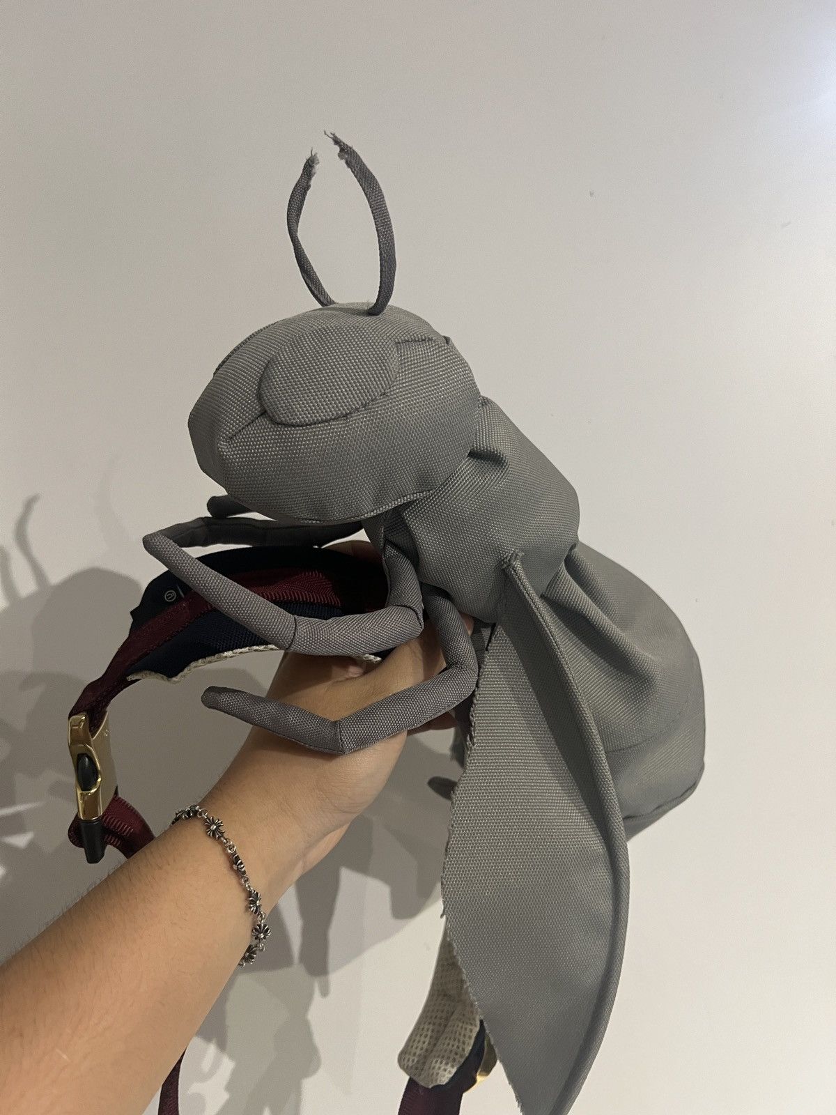 Jun Takahashi × Undercover FRIENDS AND FAMILY AW16 Undercover “Perfect Day” Wasp Bag Size ONE SIZE - 1 Thumbnail