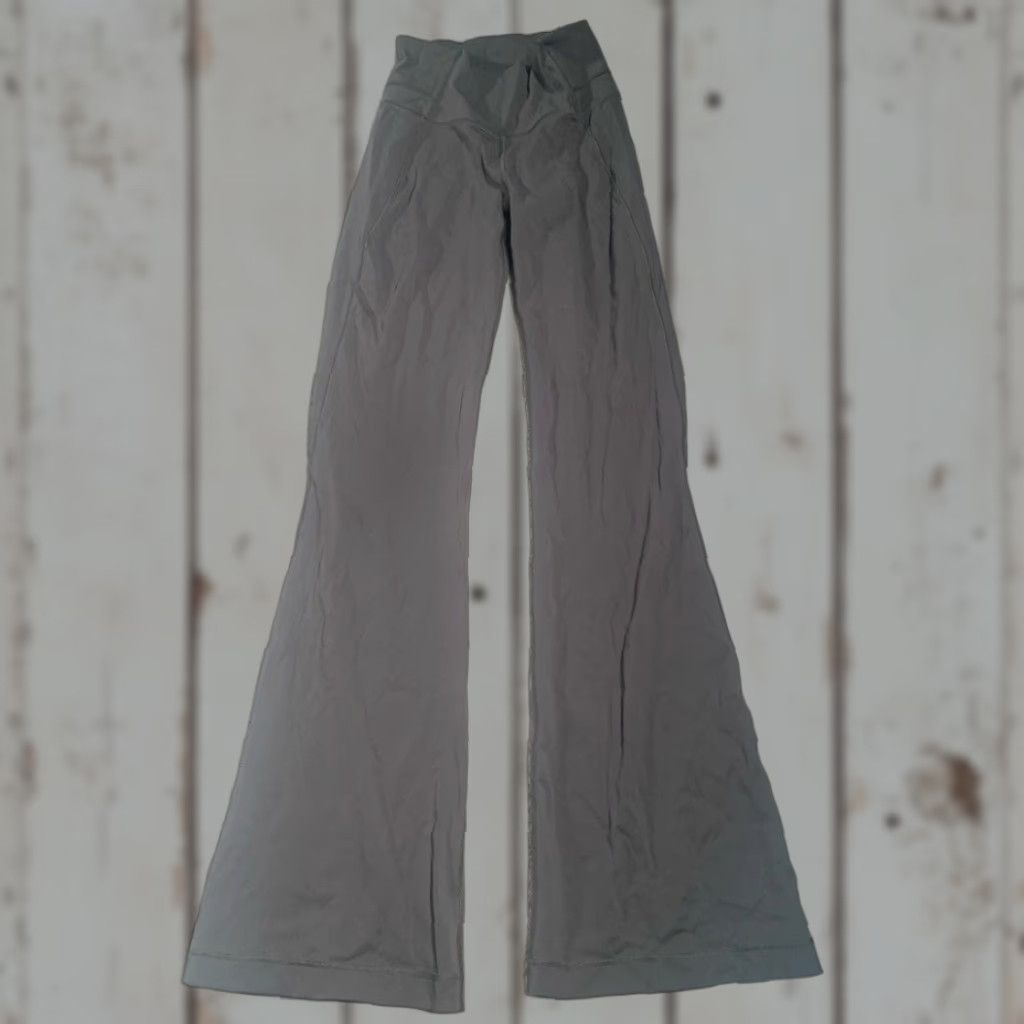 Lululemon Lululemon groove pant flare 4 gray Women Regular Ankle Gray 4 Lululemon groove pant flare 4 gray Size 27" / US 4 / IT 40 - 1 Thumbnail