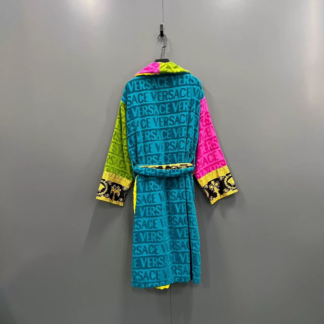 Versace Versace color blocked embossed logo bathrobe XL 95 New Size XL / US 12-14 / IT 48-50 - 2 Thumbnail