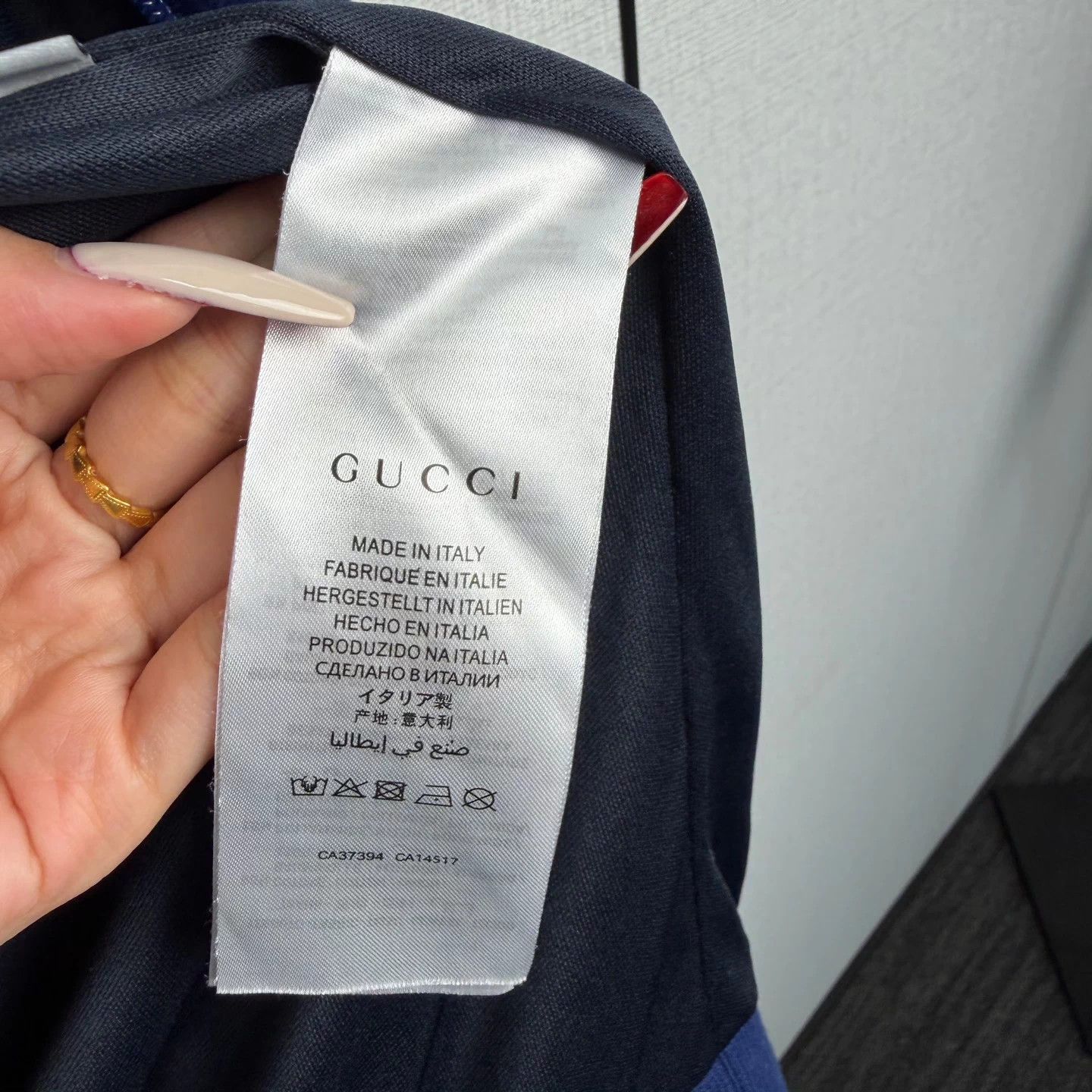 Gucci tt0082 Gucci Blue Velvet Jacket, Size S Size S / US 4 / IT 40 - 4 Thumbnail