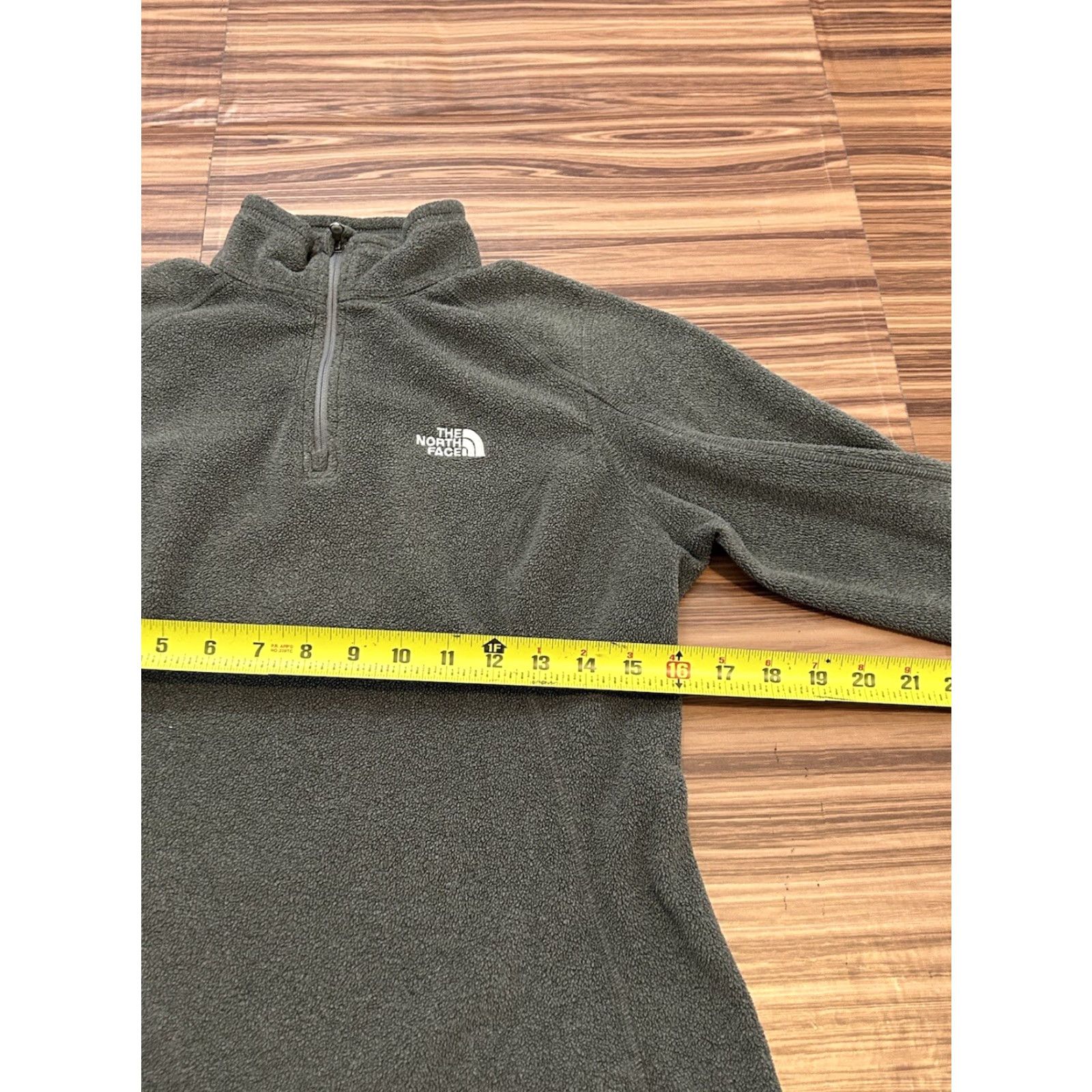 The North Face The North Face 1/4 Zip Fleece Gray Women’s Size Small Pullover Long Sleeve Zip Solid Embroidered Logo Vintage-Style Jacket Size S / US 4 / IT 40 - 4 Thumbnail