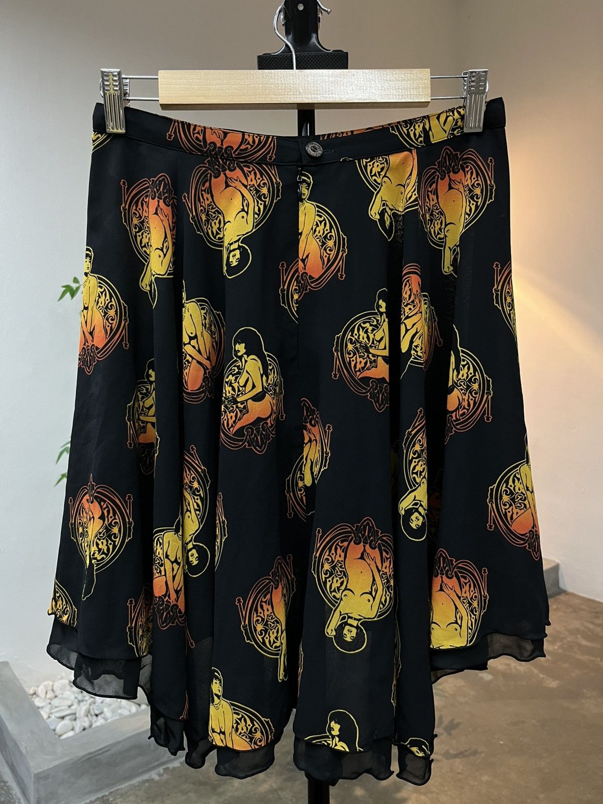 Hysteric Glamour Hysteric Glamour Pin Up Girl Sheer Layered Skirt Size 28" / US 6 / IT 42 - 1 Thumbnail