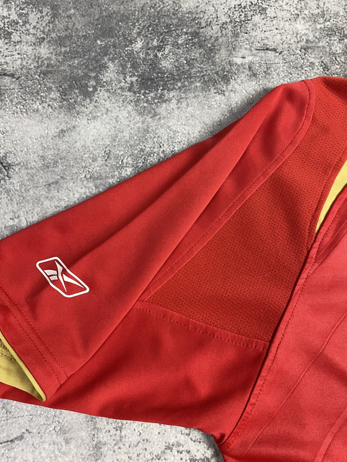 Reebok × Vintage Vintage Reebok Liverpool Soccer Jersey Size US XL / EU 56 / 4 - 9 Thumbnail