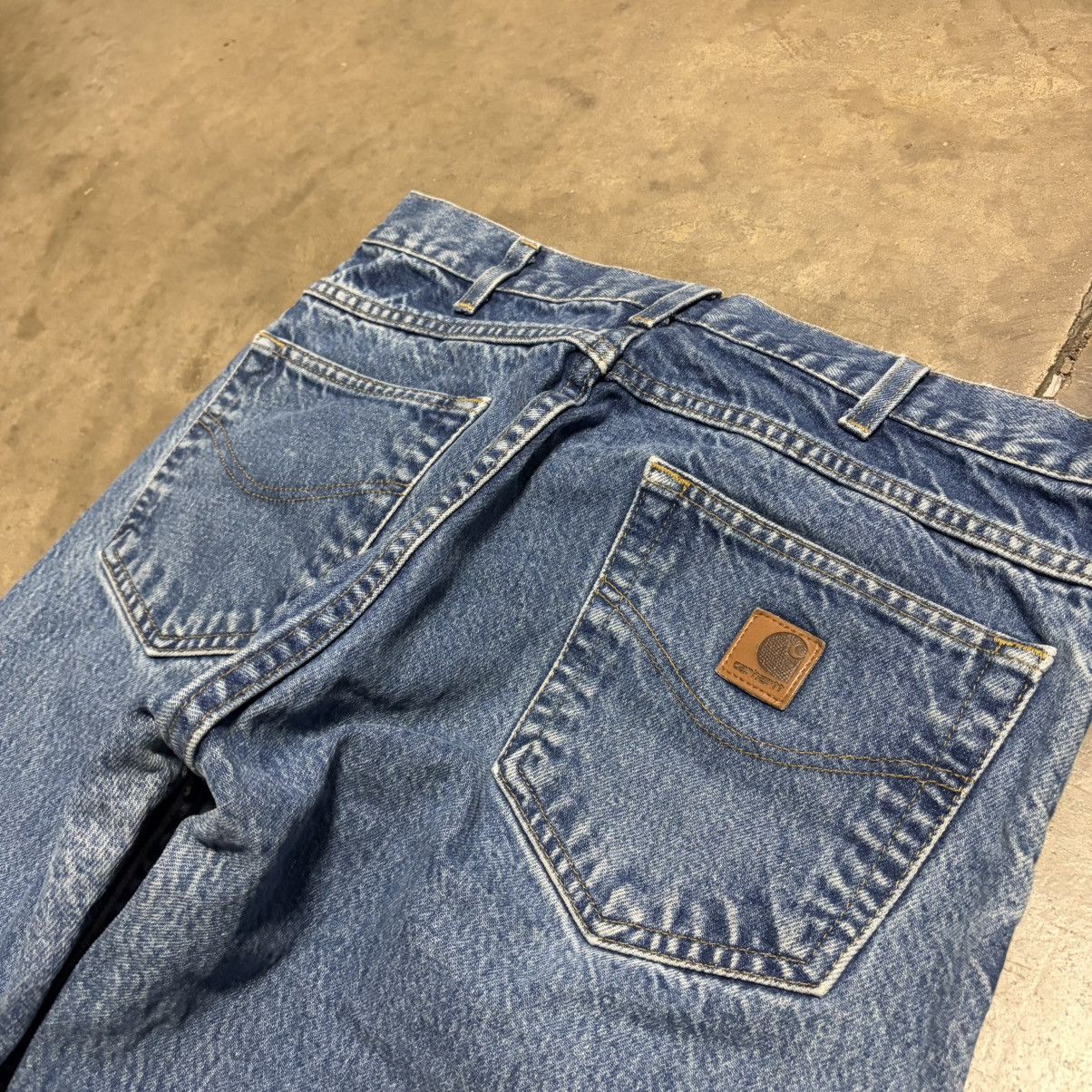 Carhartt Vintage Carhartt Relaxed Fit Denim Jeans Faded Washed Work Size US 33 - 9 Thumbnail