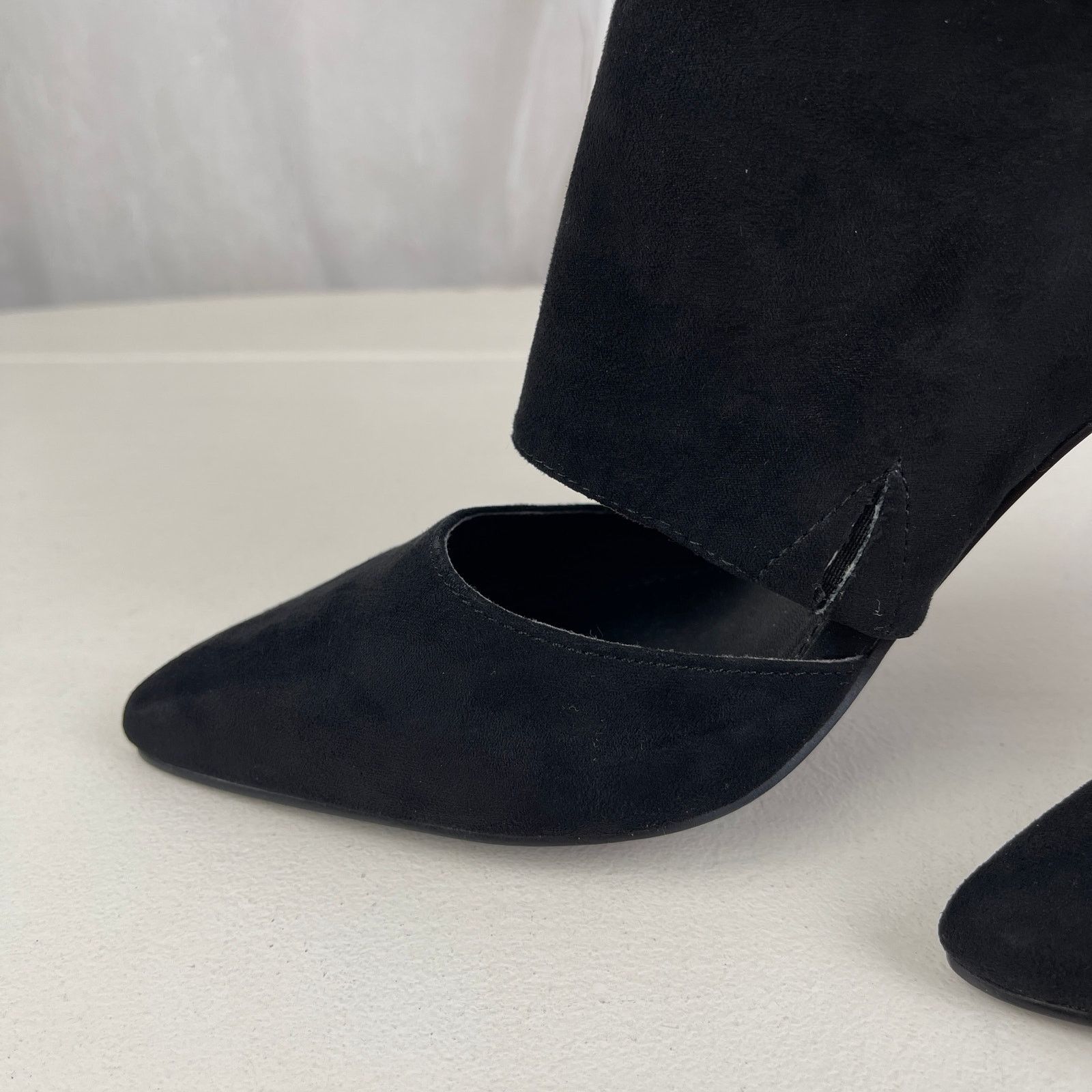 Express Express Stiletto Booties Heels Faux Suede Pointed Toe 6 NWT Size US 6 / IT 36 - 9 Thumbnail