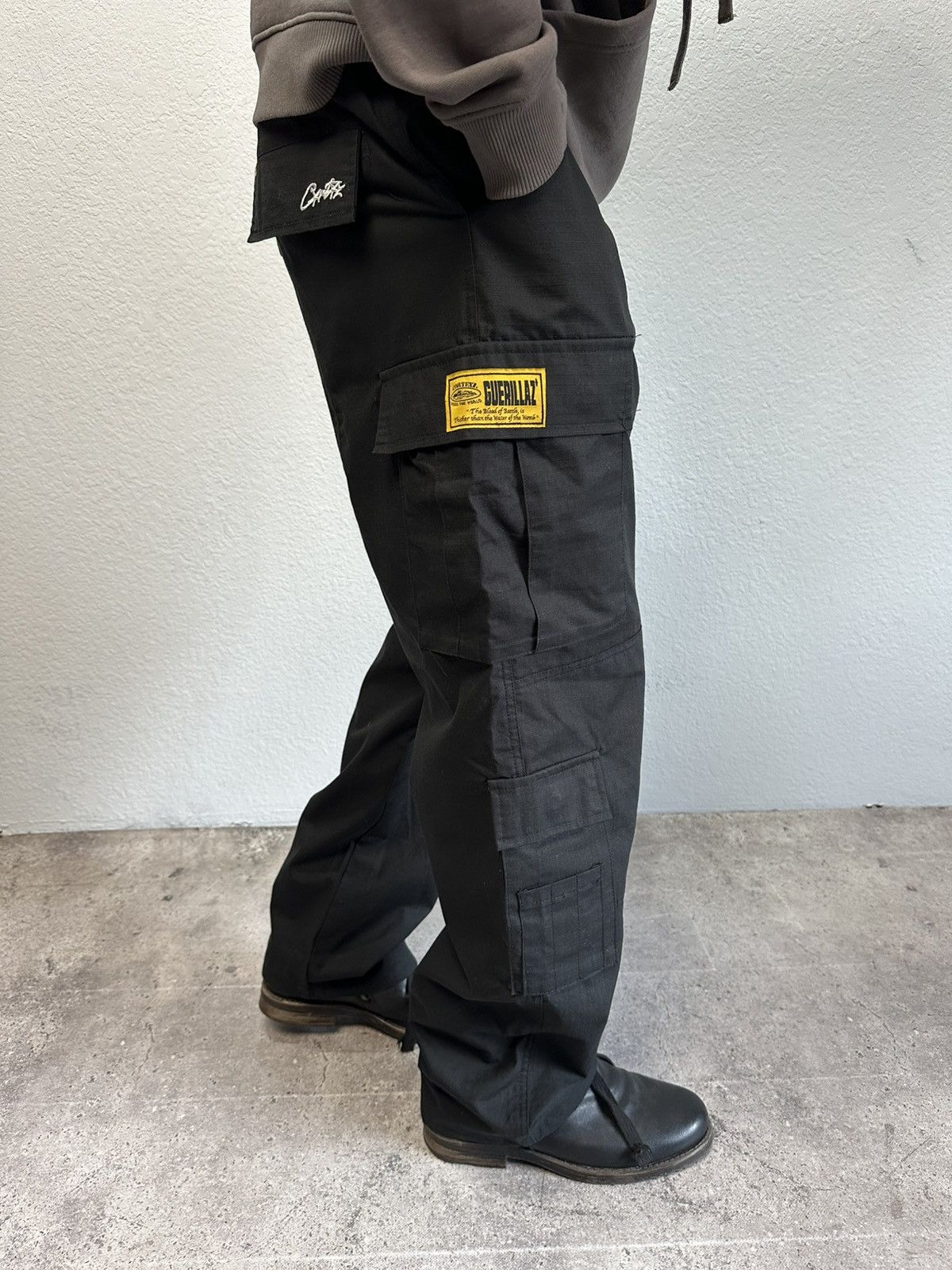 Corteiz Vintage Corteiz Cargo Pants Black Big Logo Size US 32 / EU 48 - 2 Thumbnail
