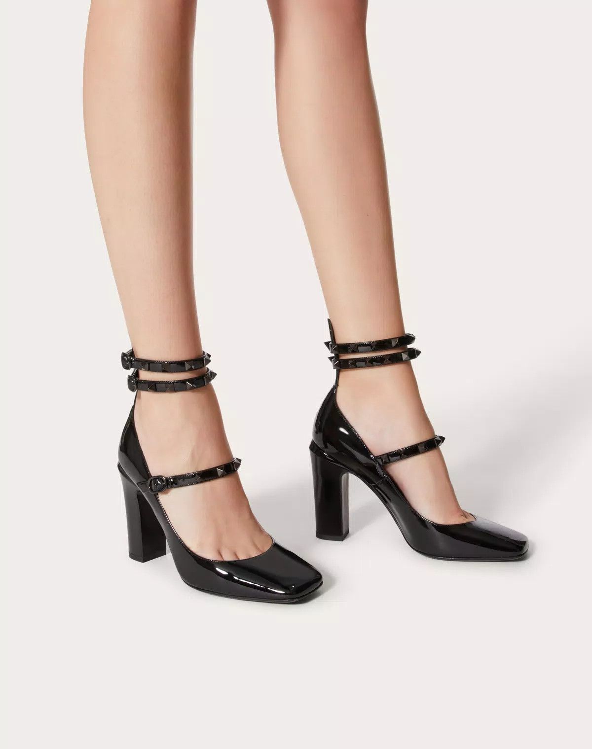 Valentino o1s1wg111125 Tan-Go Patent Leather Pumps in Black Size US 7 / IT 37 - 6 Thumbnail