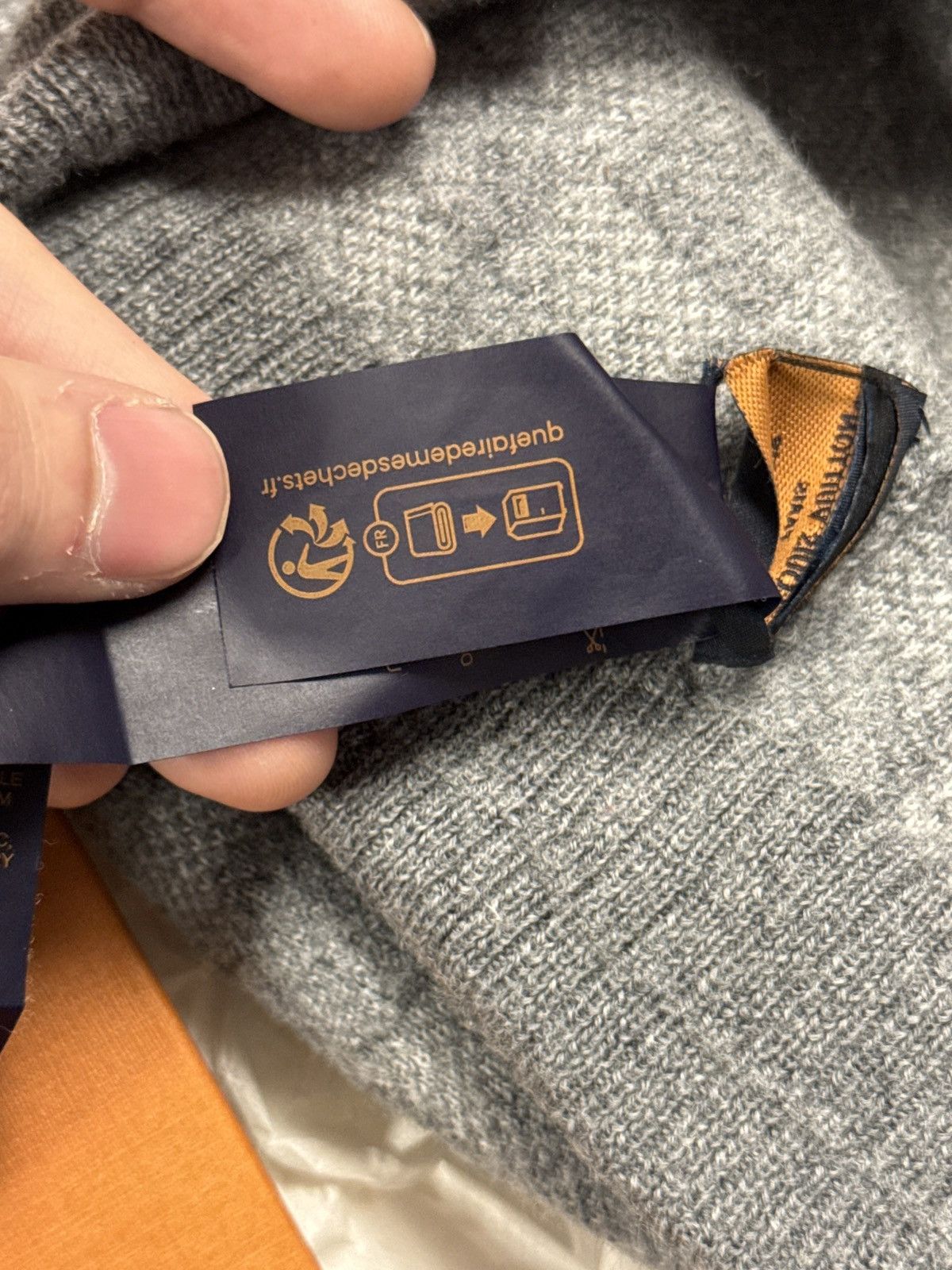 Louis Vuitton Louis Vuitton Grey Beanie Box + Reciept Size ONE SIZE - 23 Thumbnail