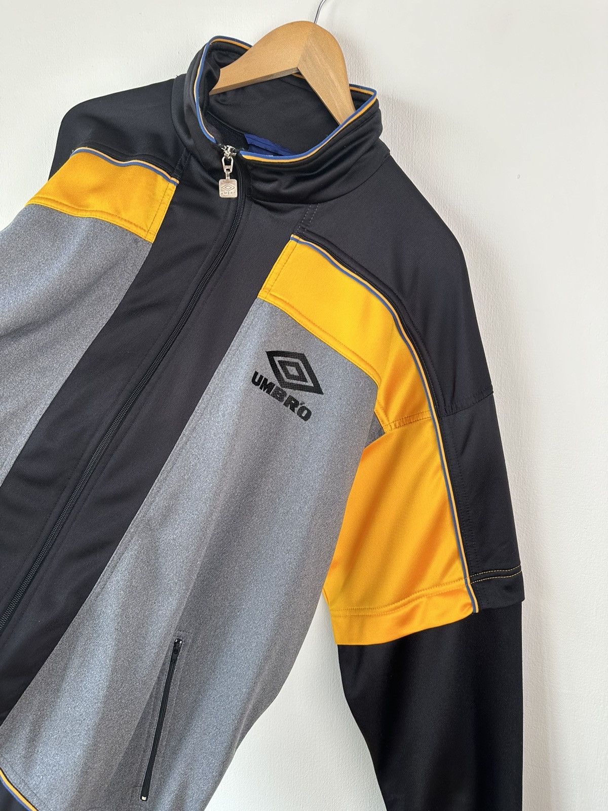 Umbro Vintage UMBRO Full Zip Soccer Track Jacket Size US XL / EU 56 / 4 - 12 Thumbnail