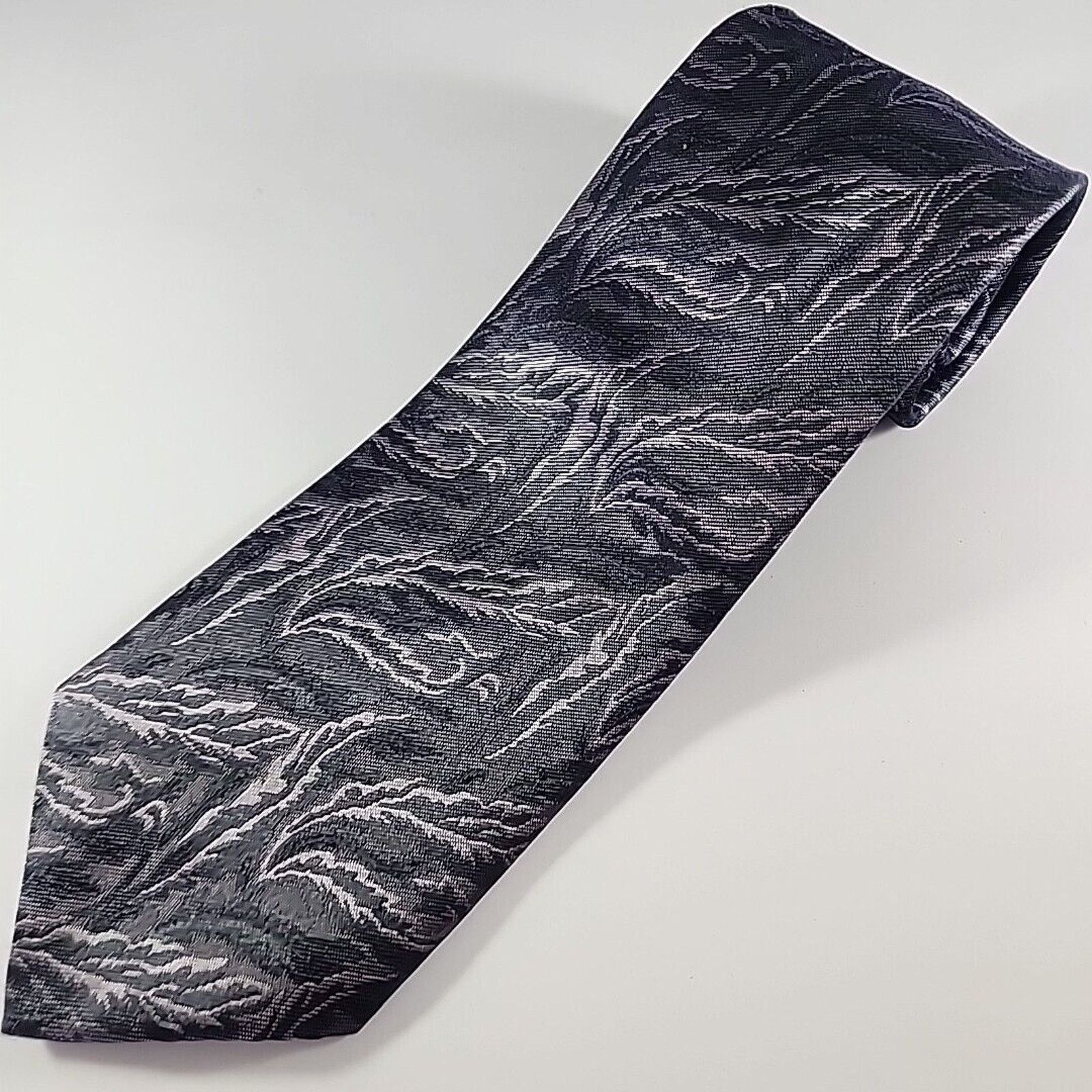 Other Volta Seta Silk Necktie Blue-Grey Floral Pattern - Like New Size ONE SIZE - 3 Thumbnail
