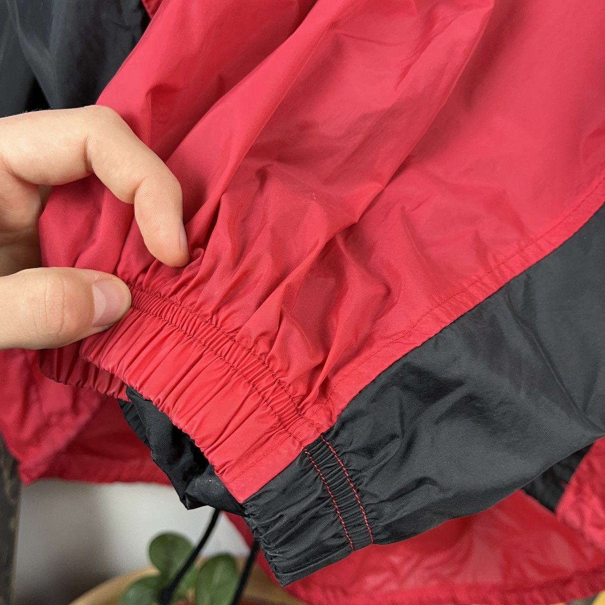 Nike Vintage Jacket Nike 90s Windbreaker Runnig Red Gorpcore Size US XL / EU 56 / 4 - 9 Thumbnail