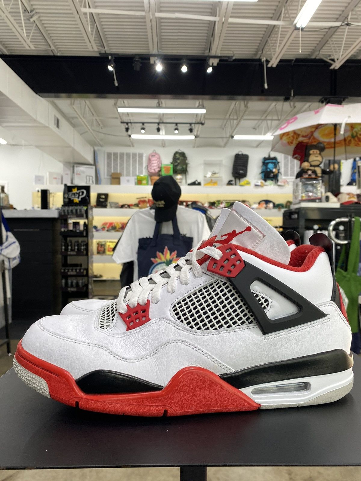 Jordan Brand Air Jordan 4 Fire Red Sz. 12 Size US 12 / EU 45 - 2 Thumbnail
